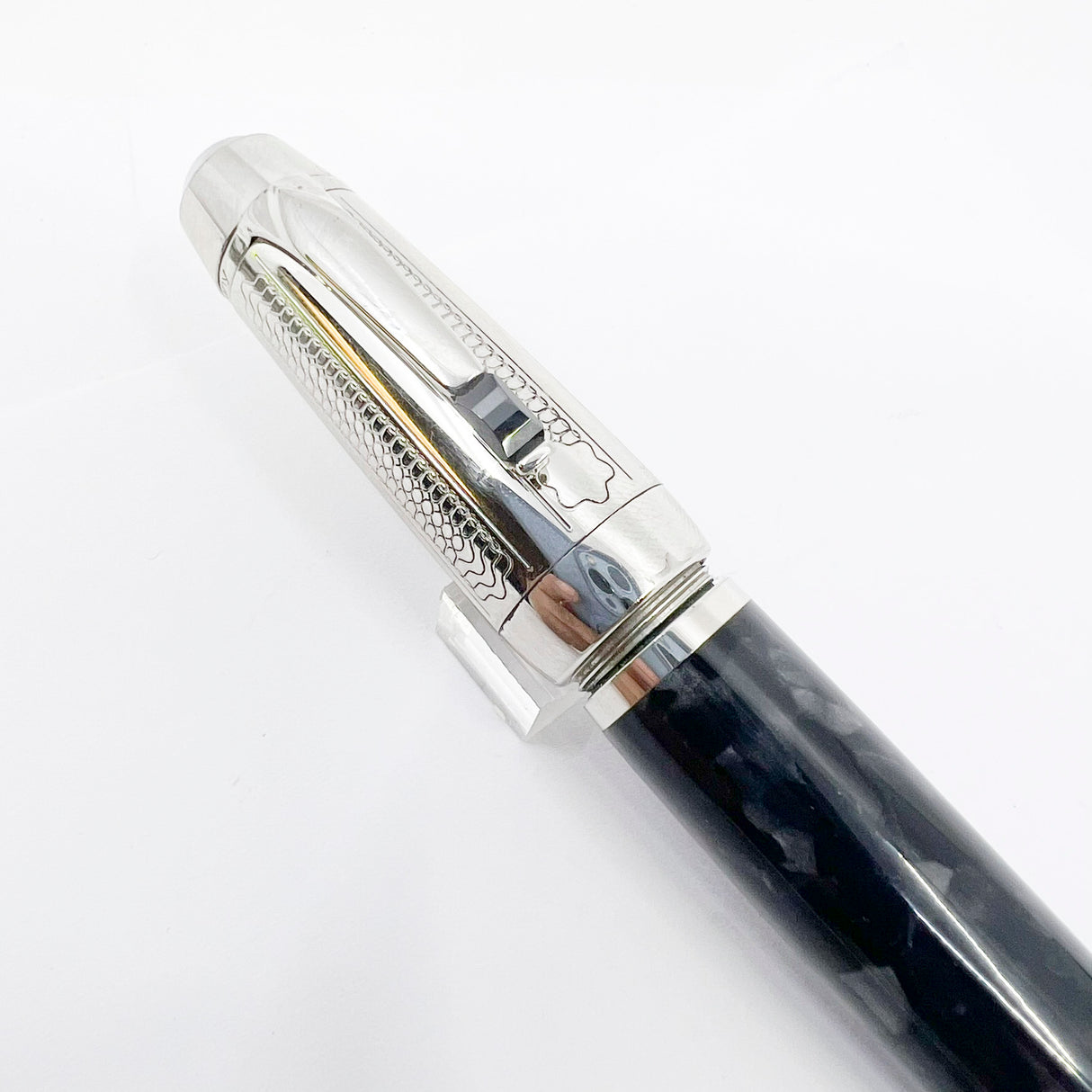 Montblanc Meisterstück Boheme Retractable Nib Soulmakers 100 Years LE 1906 Fountain Pen  - Medium 18kt Gold Nib