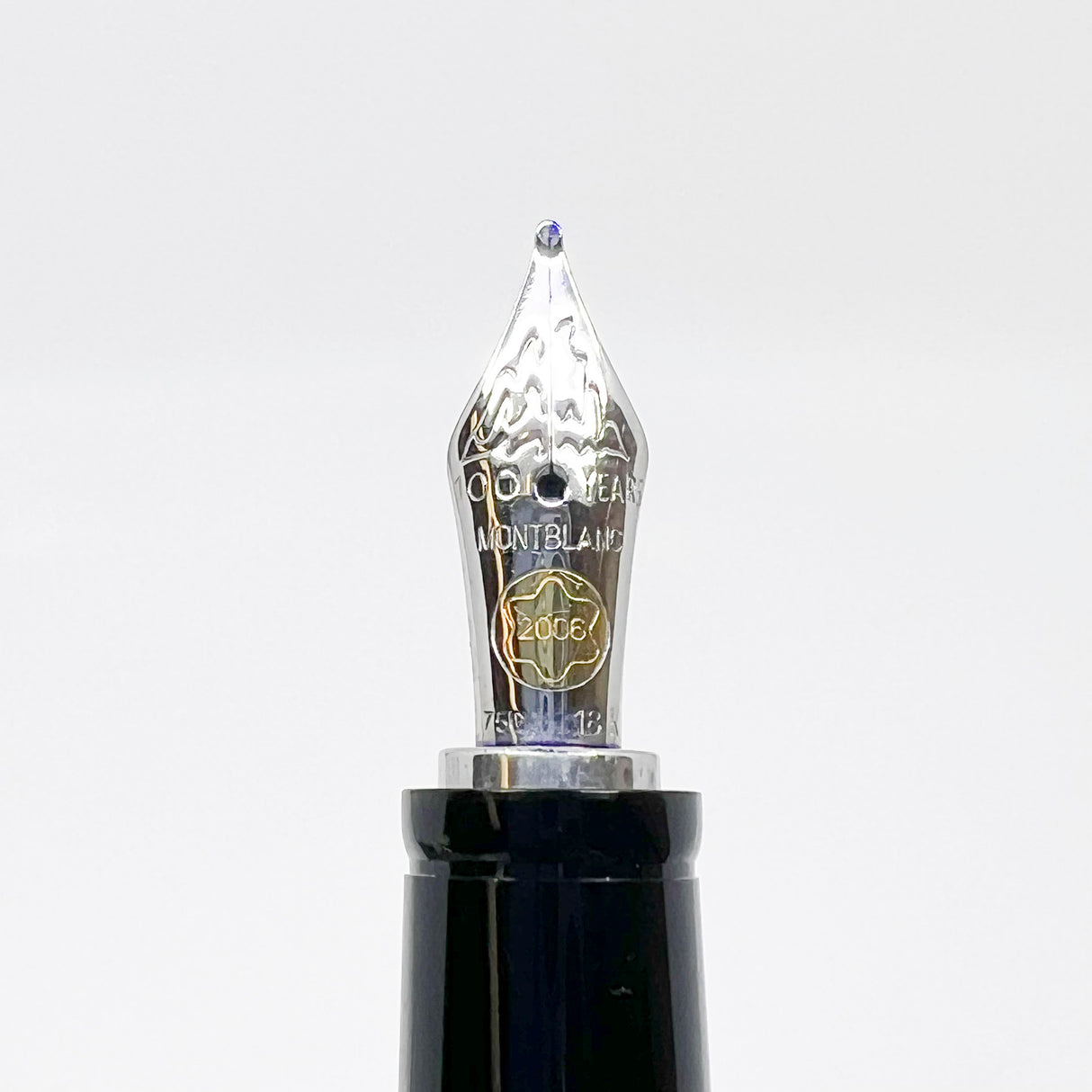 Montblanc Meisterstück Boheme Retractable Nib Soulmakers 100 Years LE 1906 Fountain Pen  - Medium 18kt Gold Nib