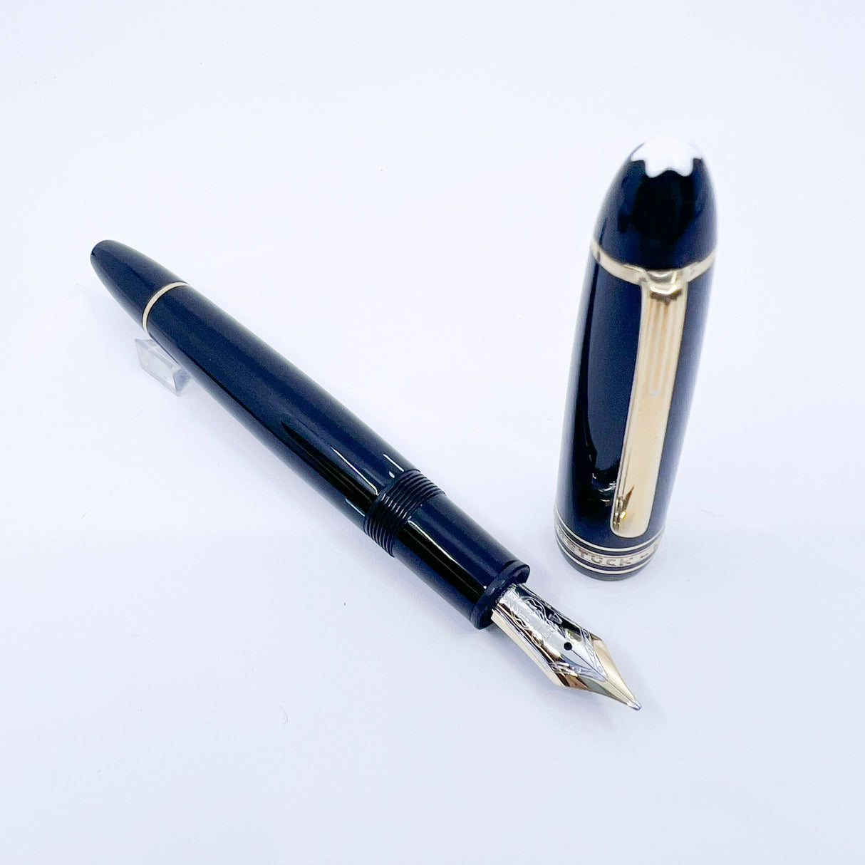 Montblanc Meisterstuck Black Resin #146 LeGrand Fountain Pen  - Broad 14kt  Gold Nib