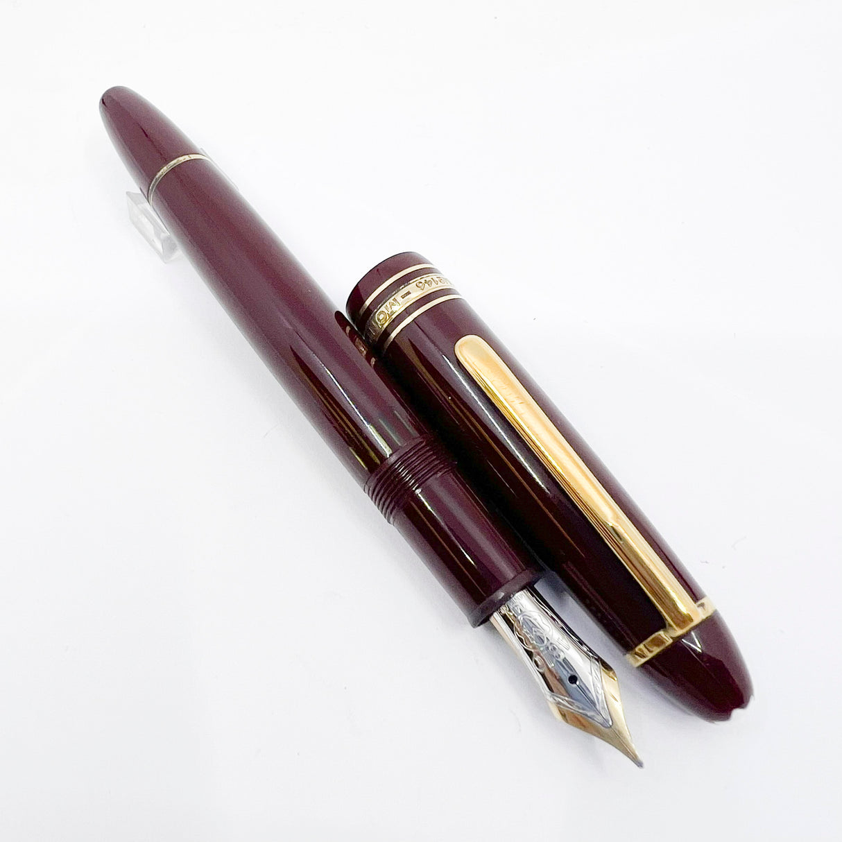 Montblanc Meisterstuck Bordeaux Resin #146 LeGrand Fountain Pen - Fine 14kt Gold Nib