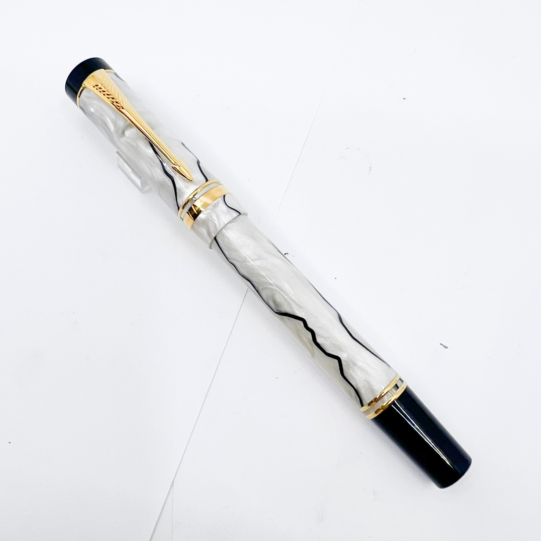 Parker Duofold International Lustrous Pearl & Black Fountain Pen