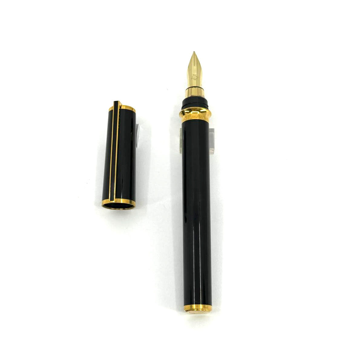 S. T. Dupont Montparnasse Chairman Oversized Fountain Pen-Medium