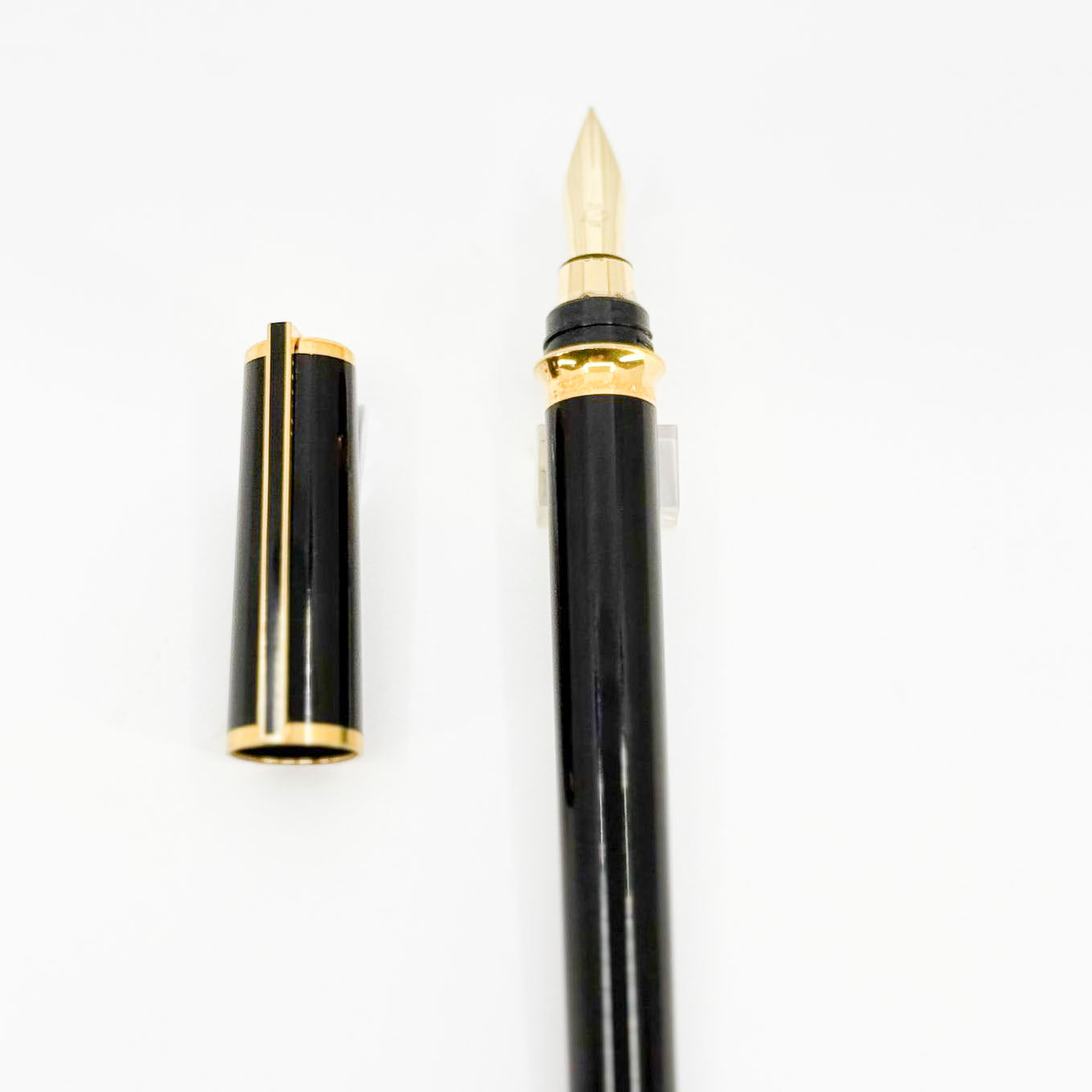 S. T. Dupont Montparnasse Chairman Oversized Fountain Pen-Medium