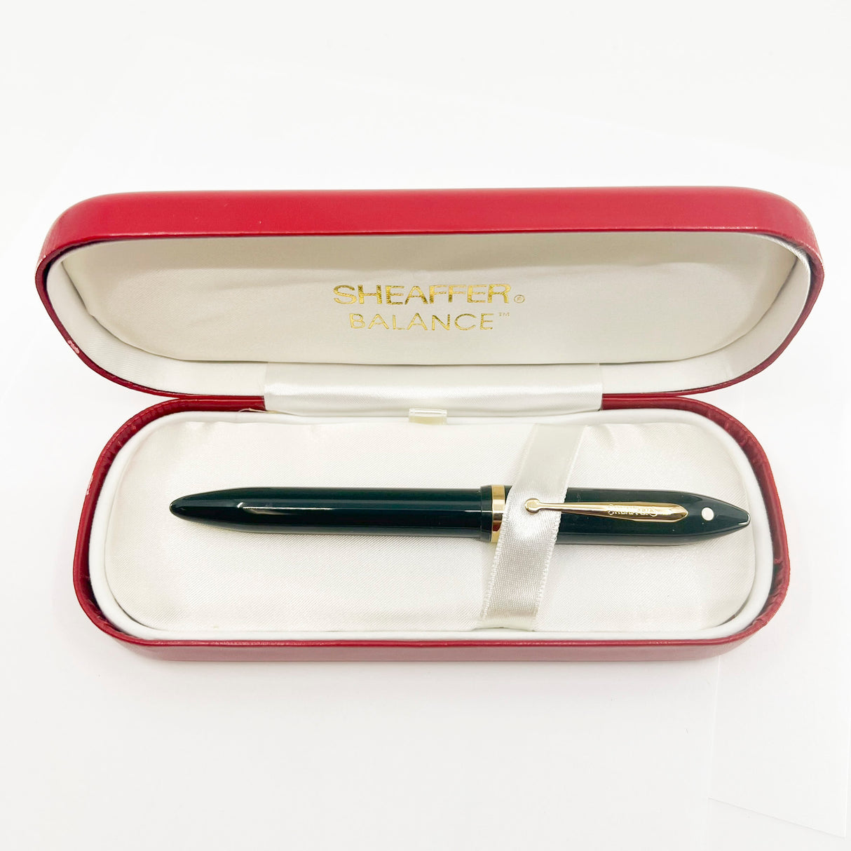 Sheaffer Hunter Green Balance Fountain Pen - Fine 18kt Gold Nib
