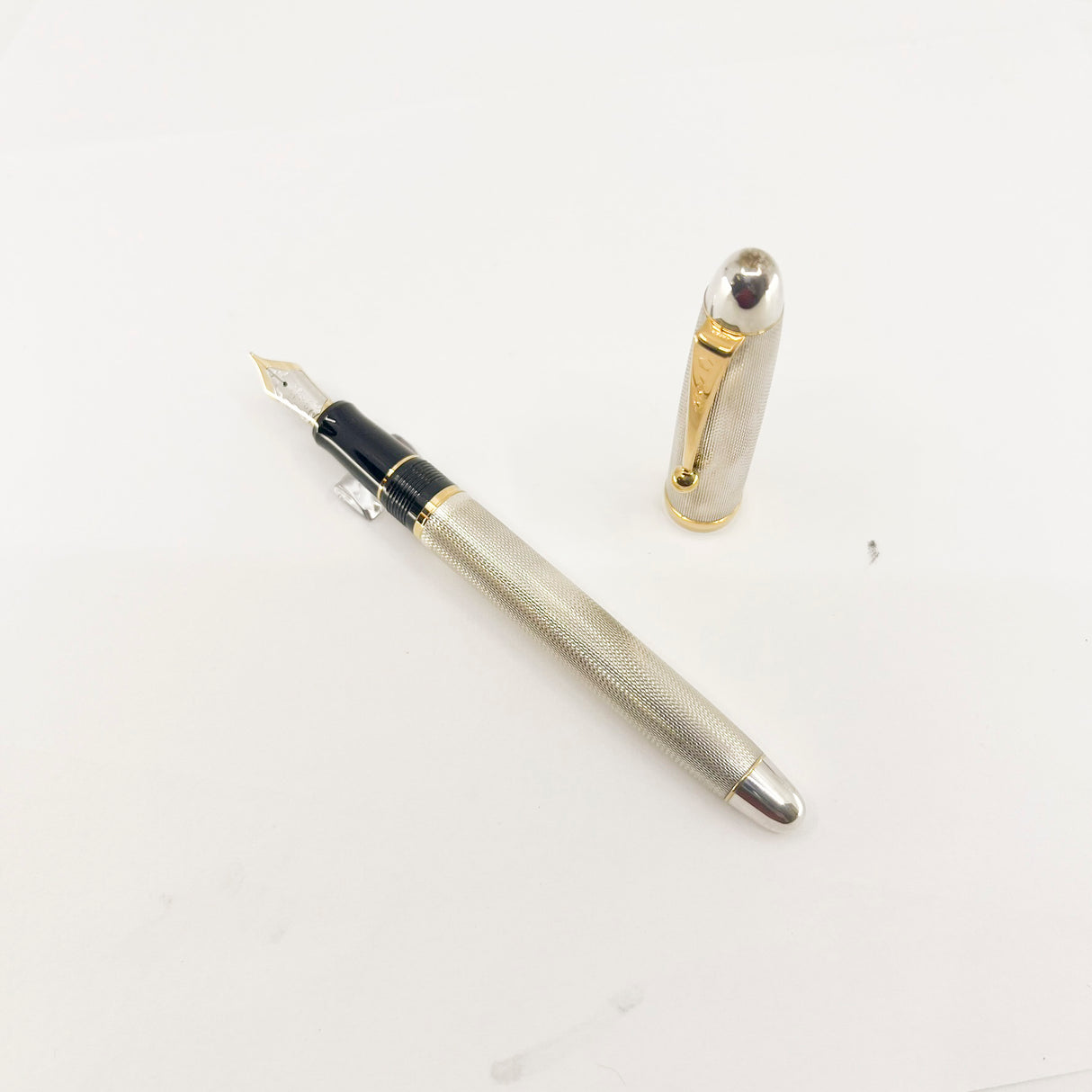 Pilot Namiki Custom Silver Fountain Pen - Barleycorn Design - Broad 18kt Gold Nib