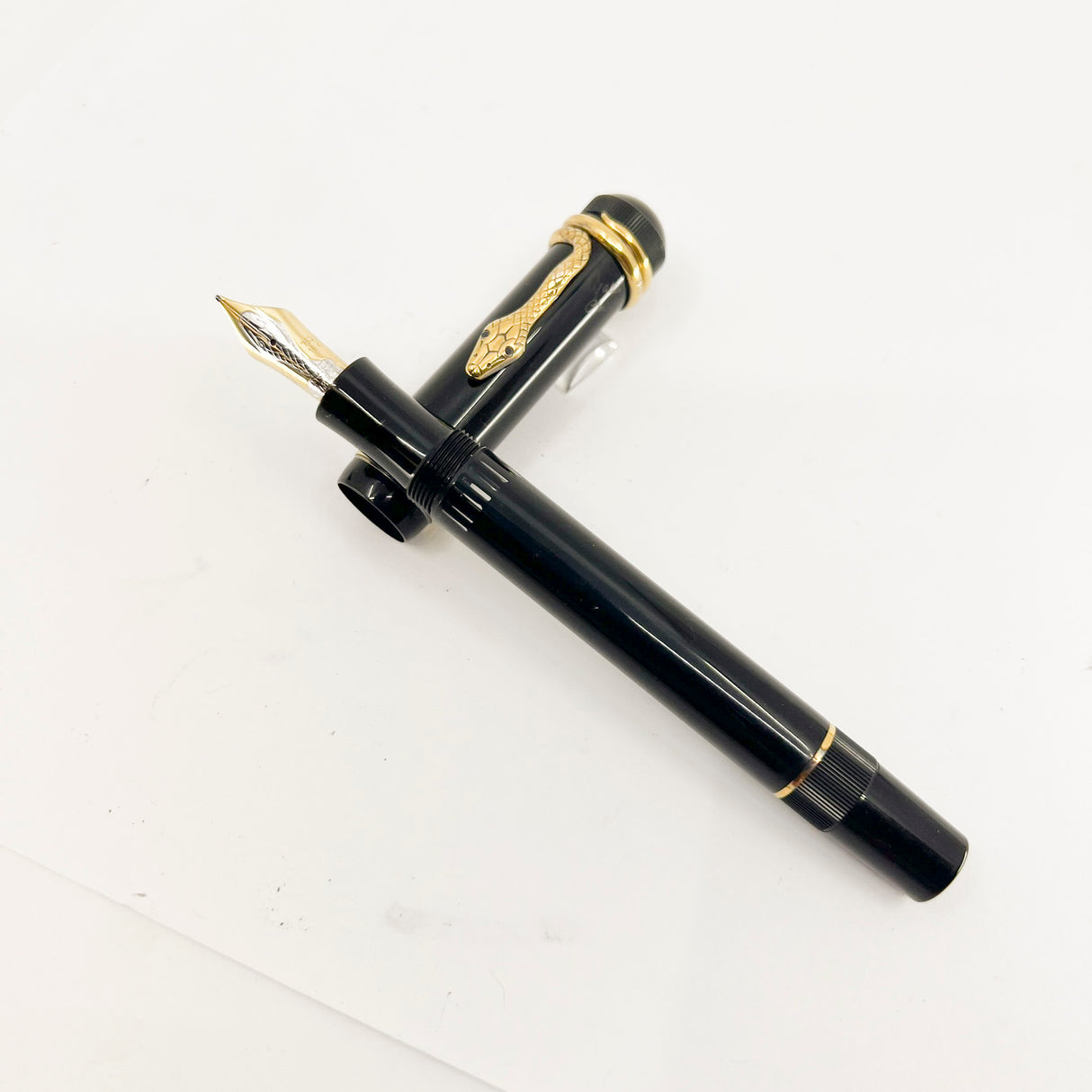 Montblanc Agatha Christie Vermeil (Gold Plating Over Sterling Silver) Limited Edition Fountain -Medium 18 Kt Gold Nib Pen                                        - Medium 18kt Gold Nib (Copy)
