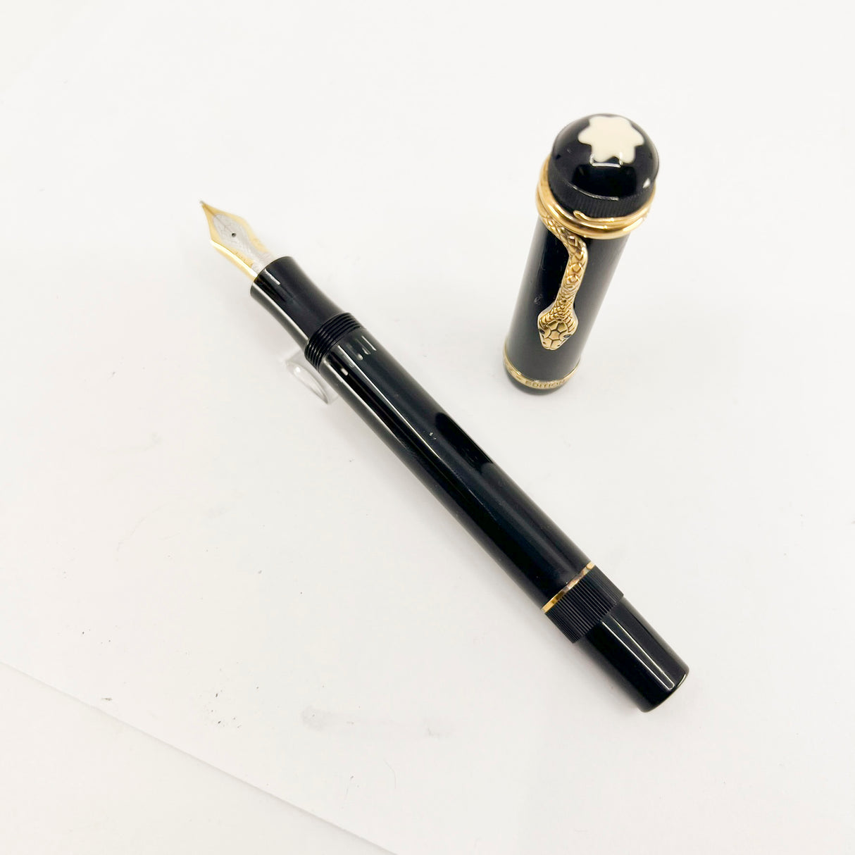 Montblanc Agatha Christie Vermeil (Gold Plating Over Sterling Silver) Limited Edition Fountain -Medium 18 Kt Gold Nib Pen                                        - Medium 18kt Gold Nib (Copy)