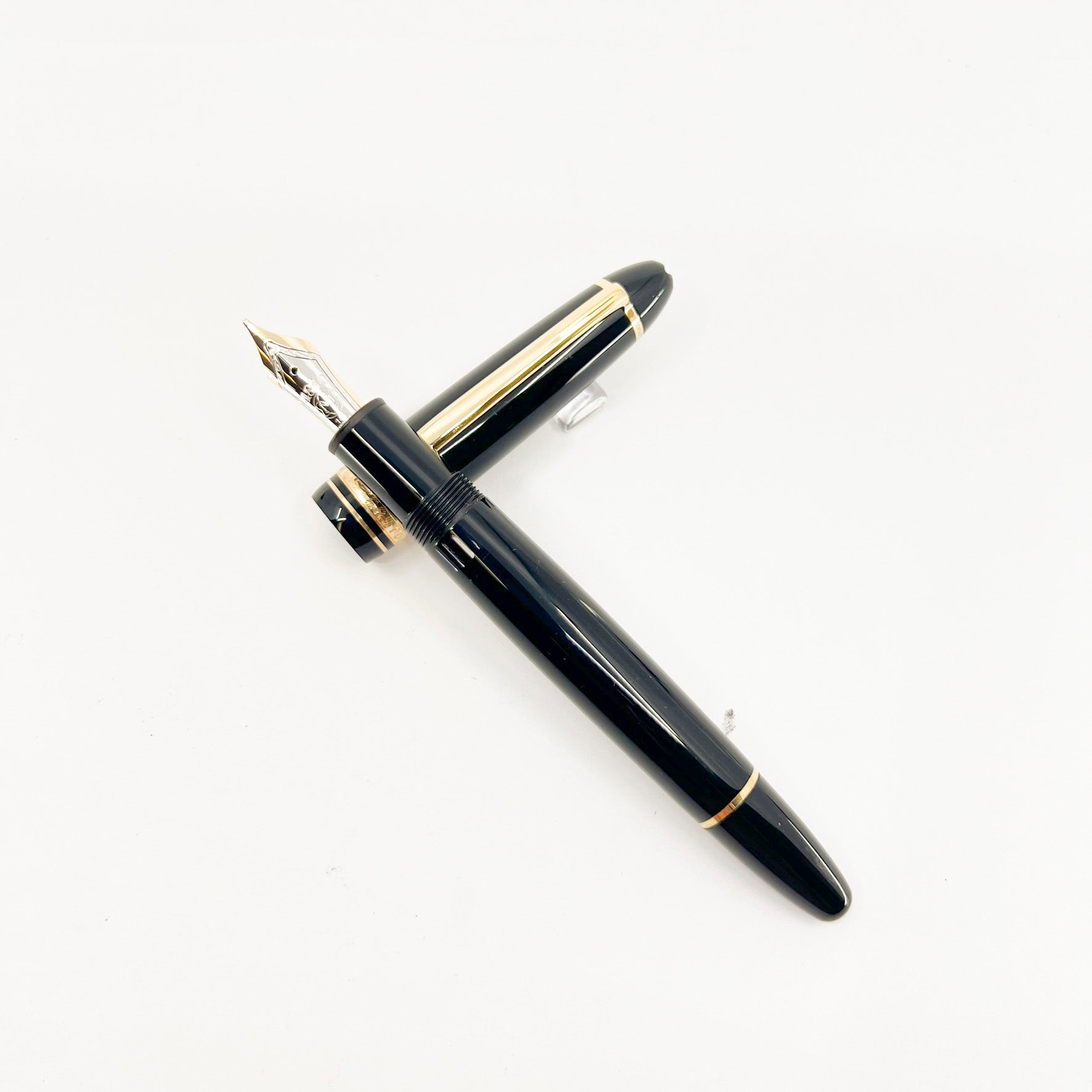Montblanc Black Resin Meisterstuck #146 LeGrand Fountain Pen