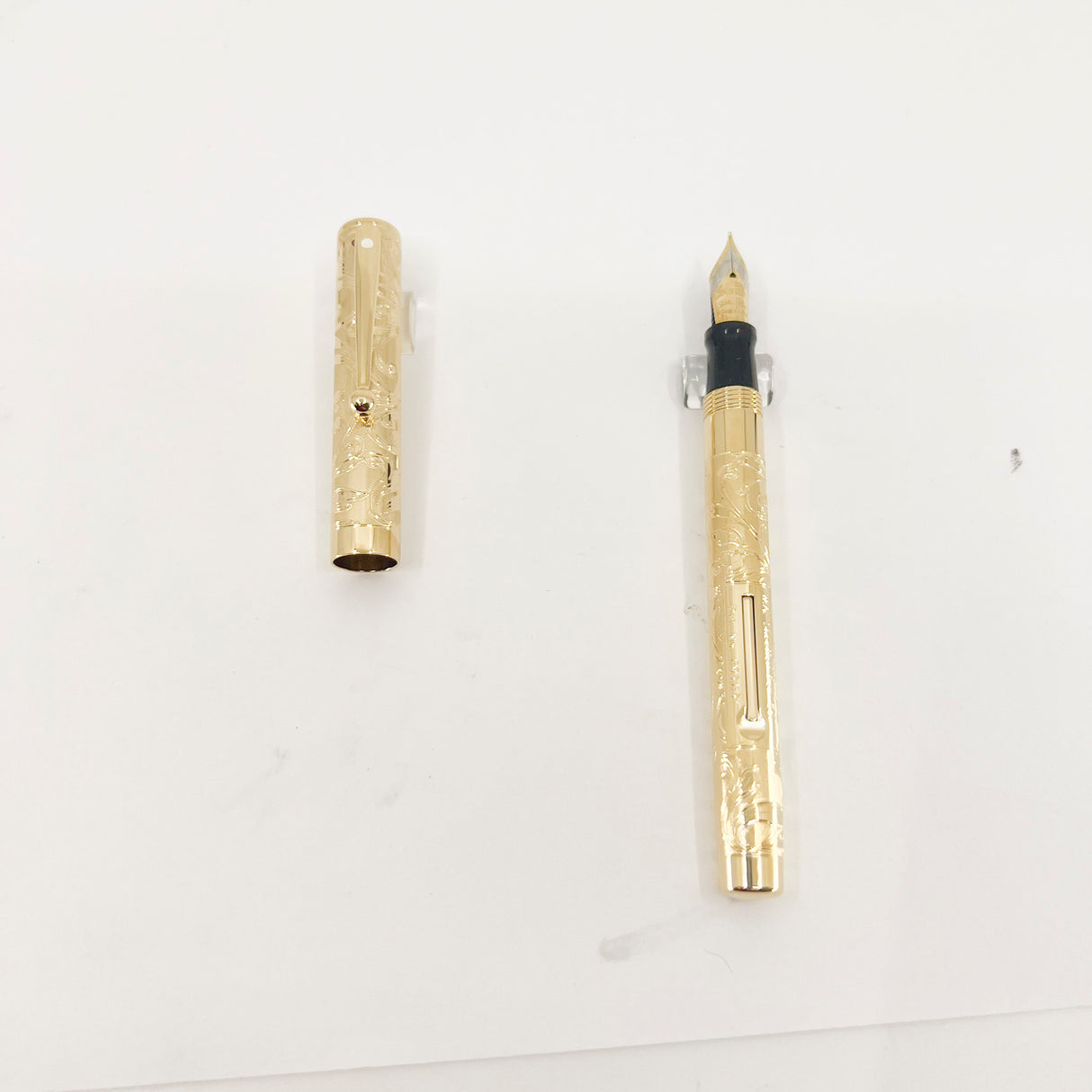 Sheaffer Commemorative Nostalgia Limited Edition Fountain Pen - Medium 18kt Gold Nib