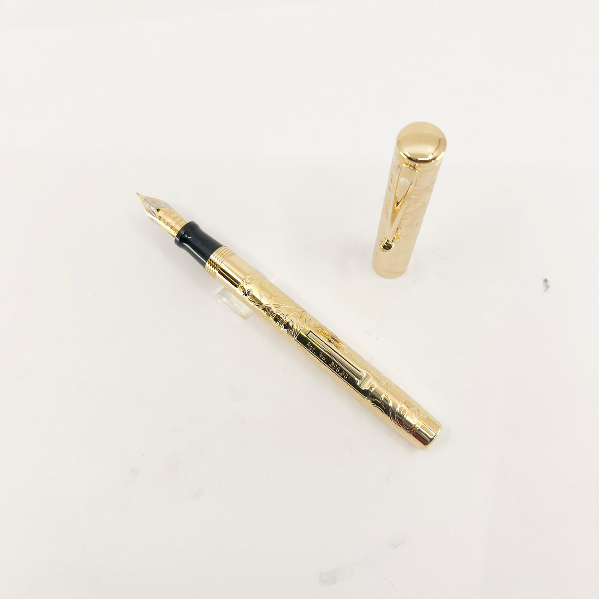 Sheaffer Commemorative Nostalgia Limited Edition Fountain Pen - Medium 18kt Gold Nib