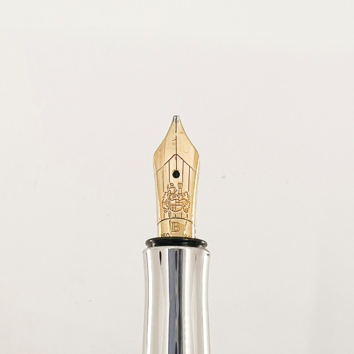 Graf Von Faber Castell Black Resin Guilloche Fountain Pen - Broad 18kt Gold Nib