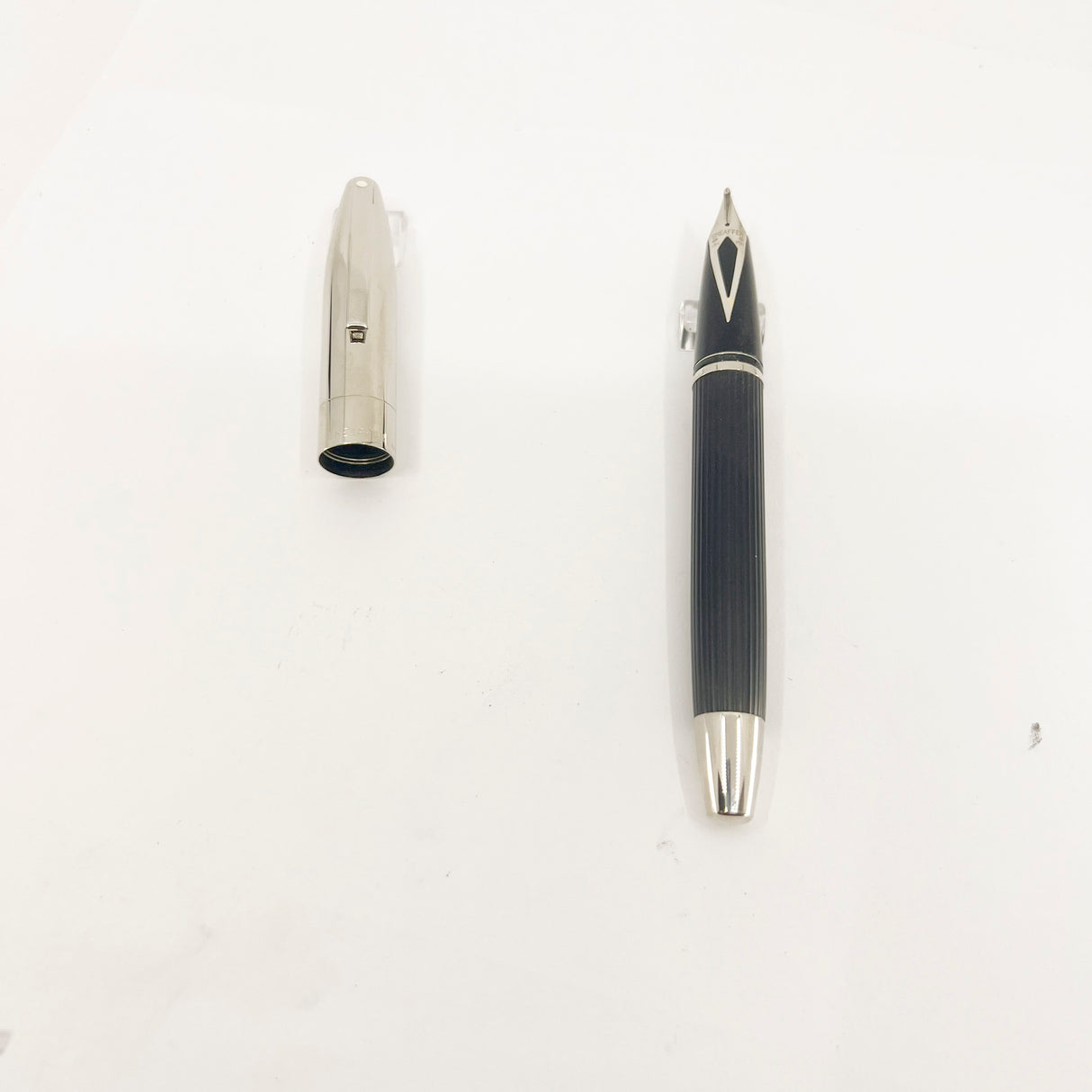 Sheaffer Legacy 2 Fountain Pen - Broad 18kt Gold Nib