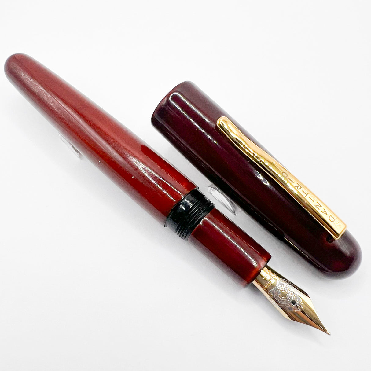 Danitrio Tami-Nuri Red  Urushi  Hand Painted Lacquer on Mikado Oversized Fountain Pen  - Fine 18kt Gold Nib