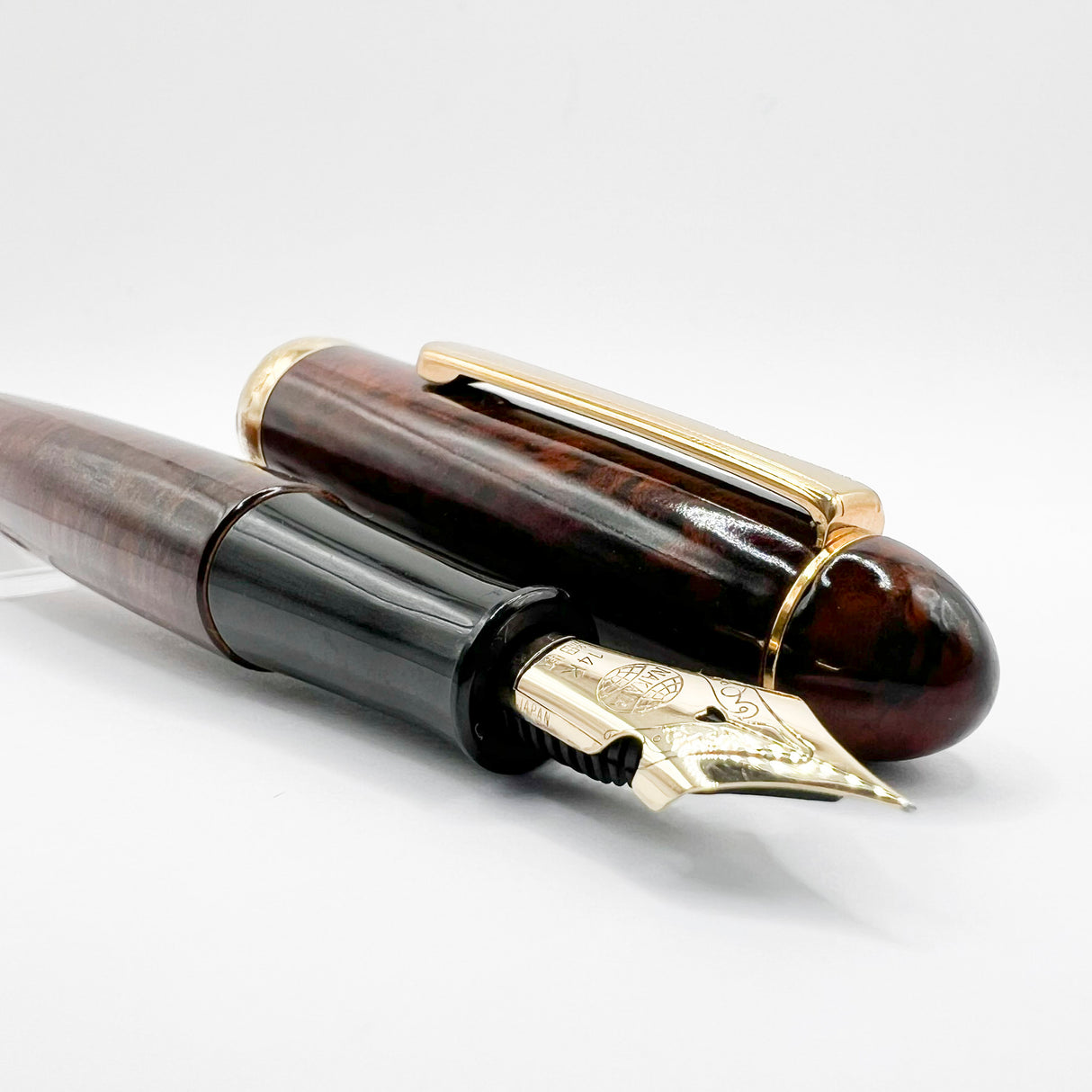 Early Nakaya Briarwood Fountain Pen - Fine 14kt Gold Elastic Nib