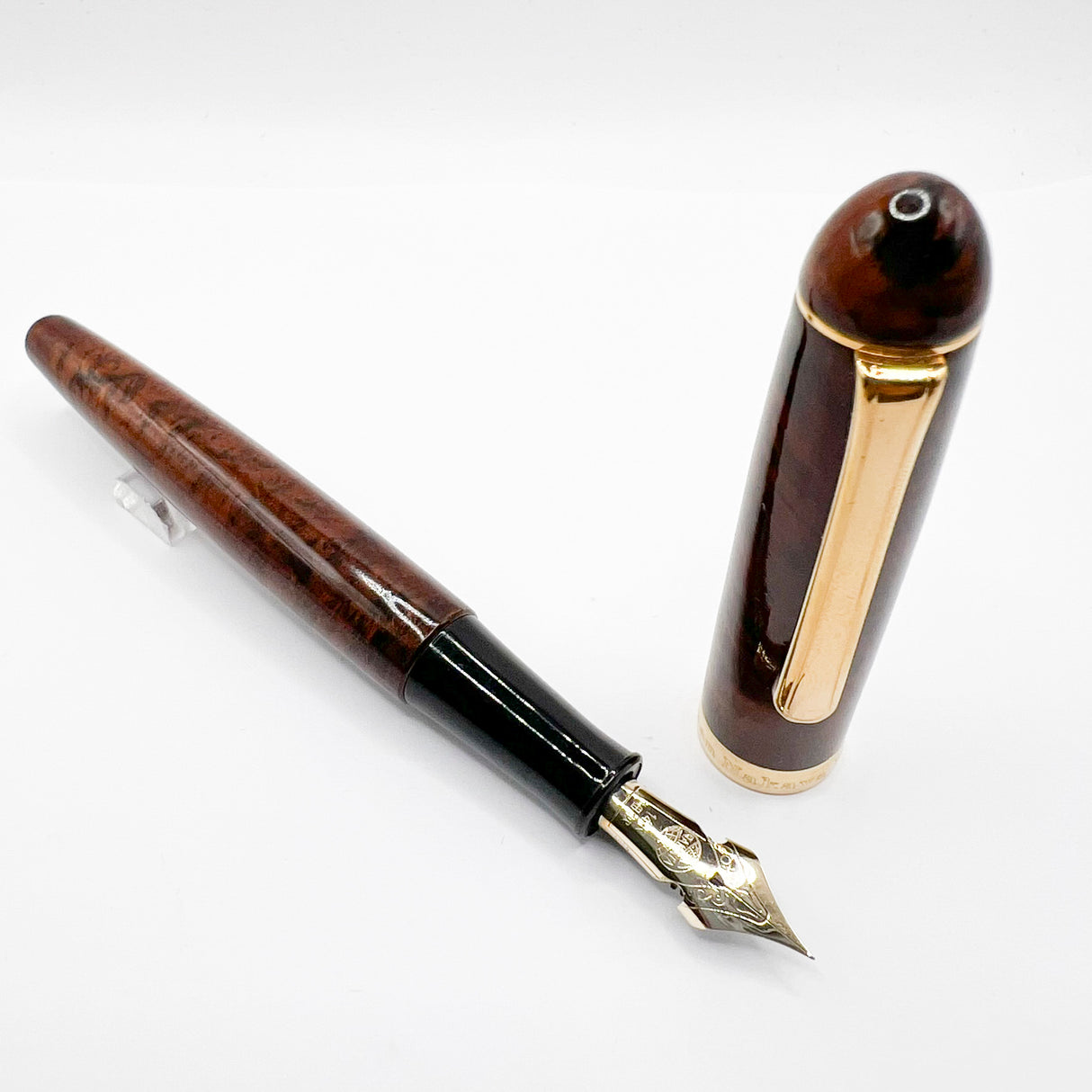 Early Nakaya Briarwood Fountain Pen - Fine 14kt Gold Elastic Nib