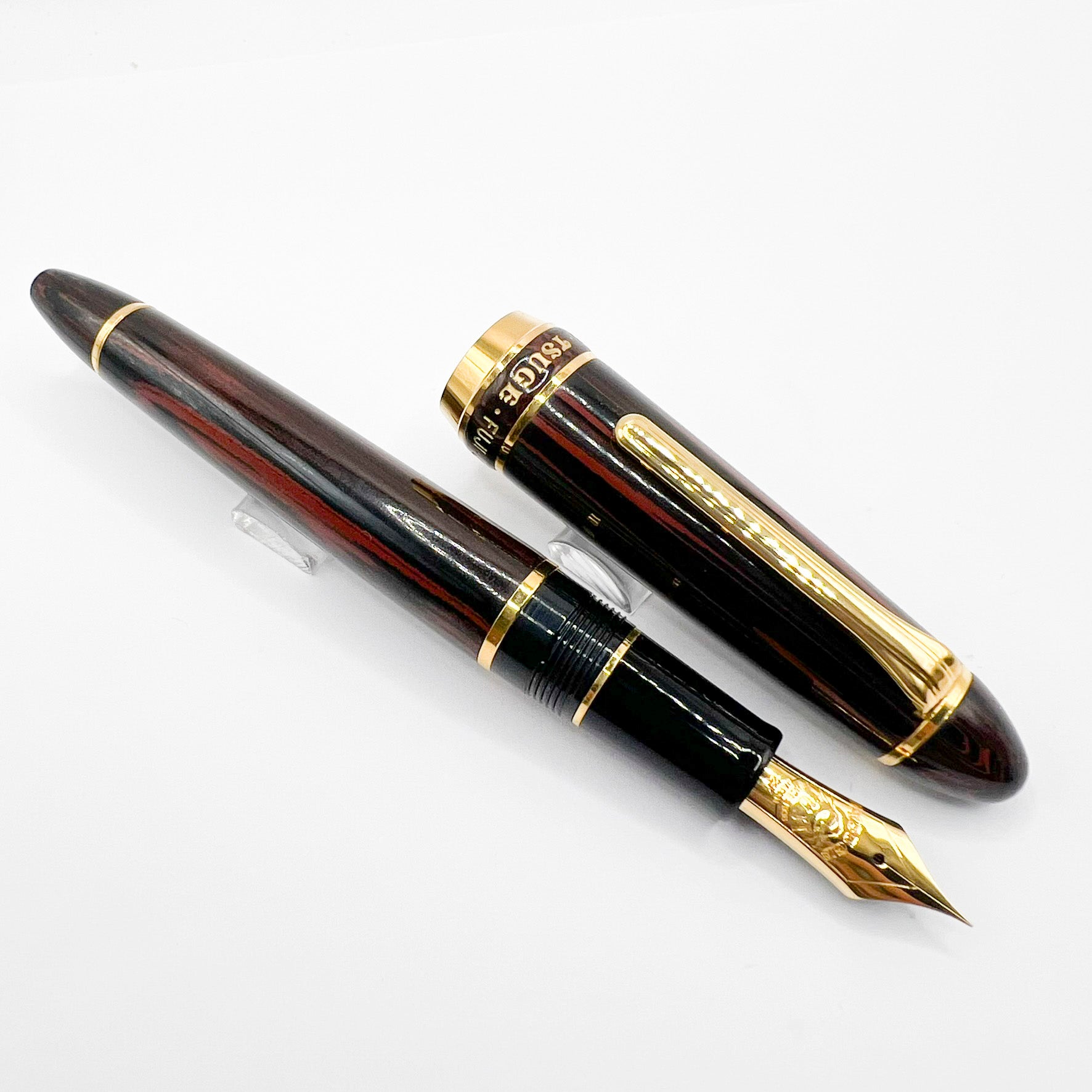 Tsuge (Made by Sailor) Large 1911 Rosewood Ebonite Fountain Pen