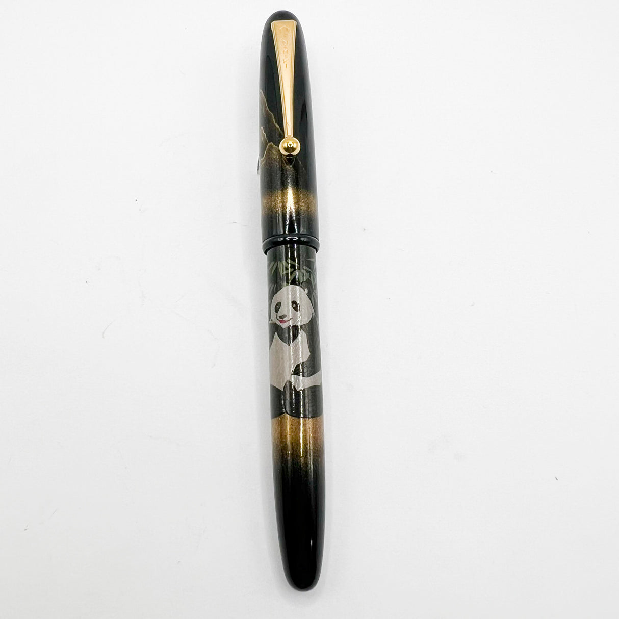 Namiki Yukari Panda Limited Edition Maki-e Fountain Pen - Broad 18kt Gold Nib