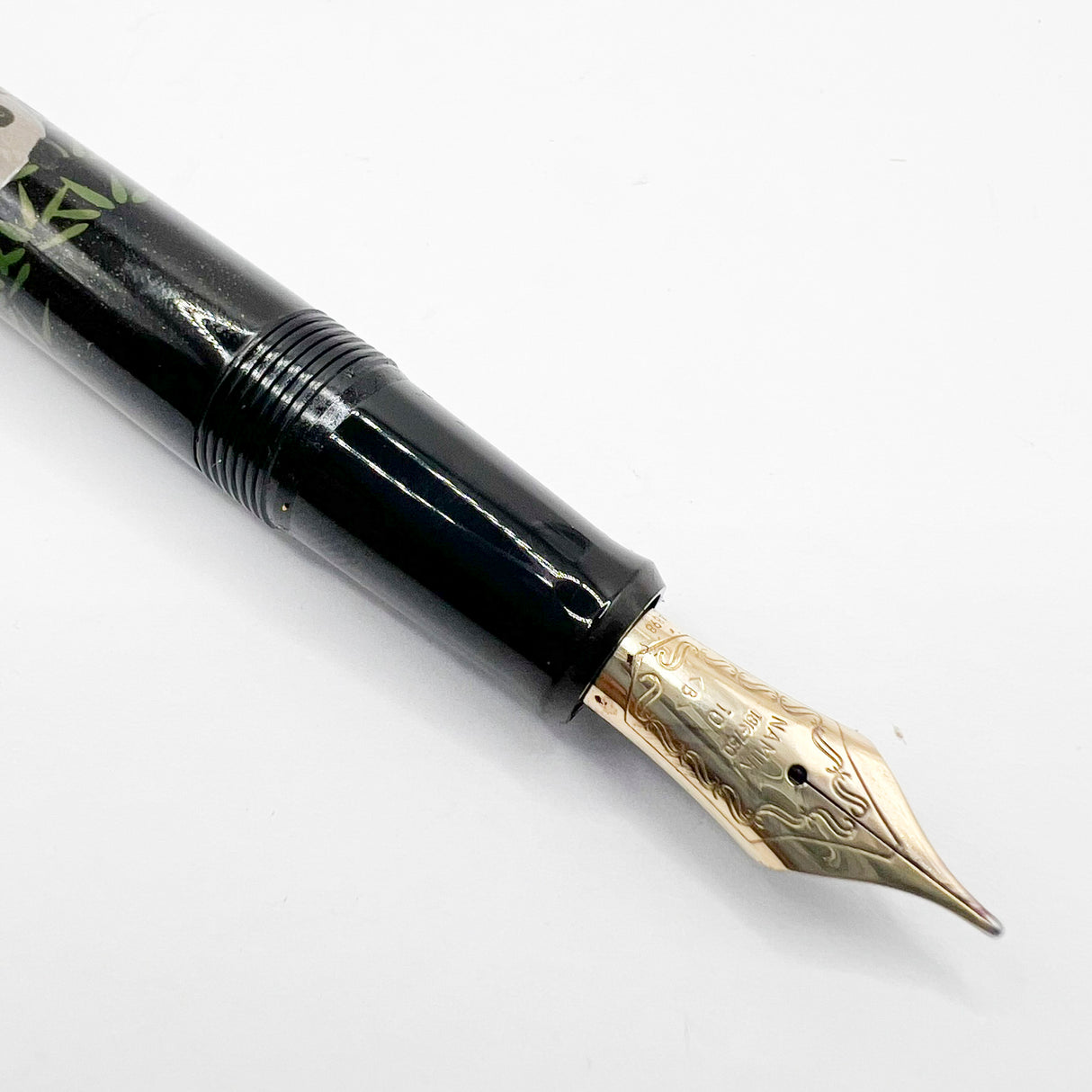 Namiki Yukari Panda Limited Edition Maki-e Fountain Pen - Broad 18kt Gold Nib