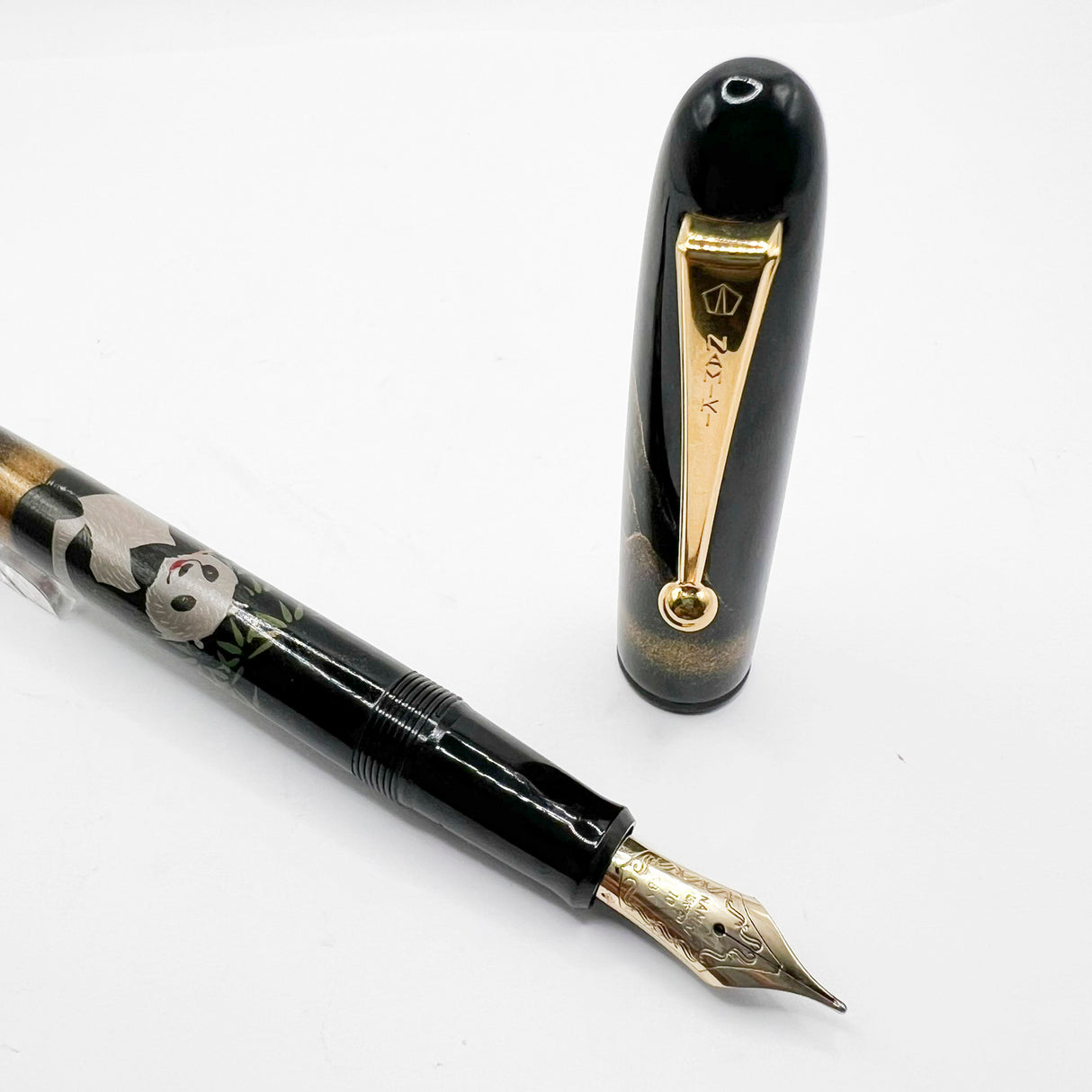 Namiki Yukari Panda Limited Edition Maki-e Fountain Pen - Broad 18kt Gold Nib