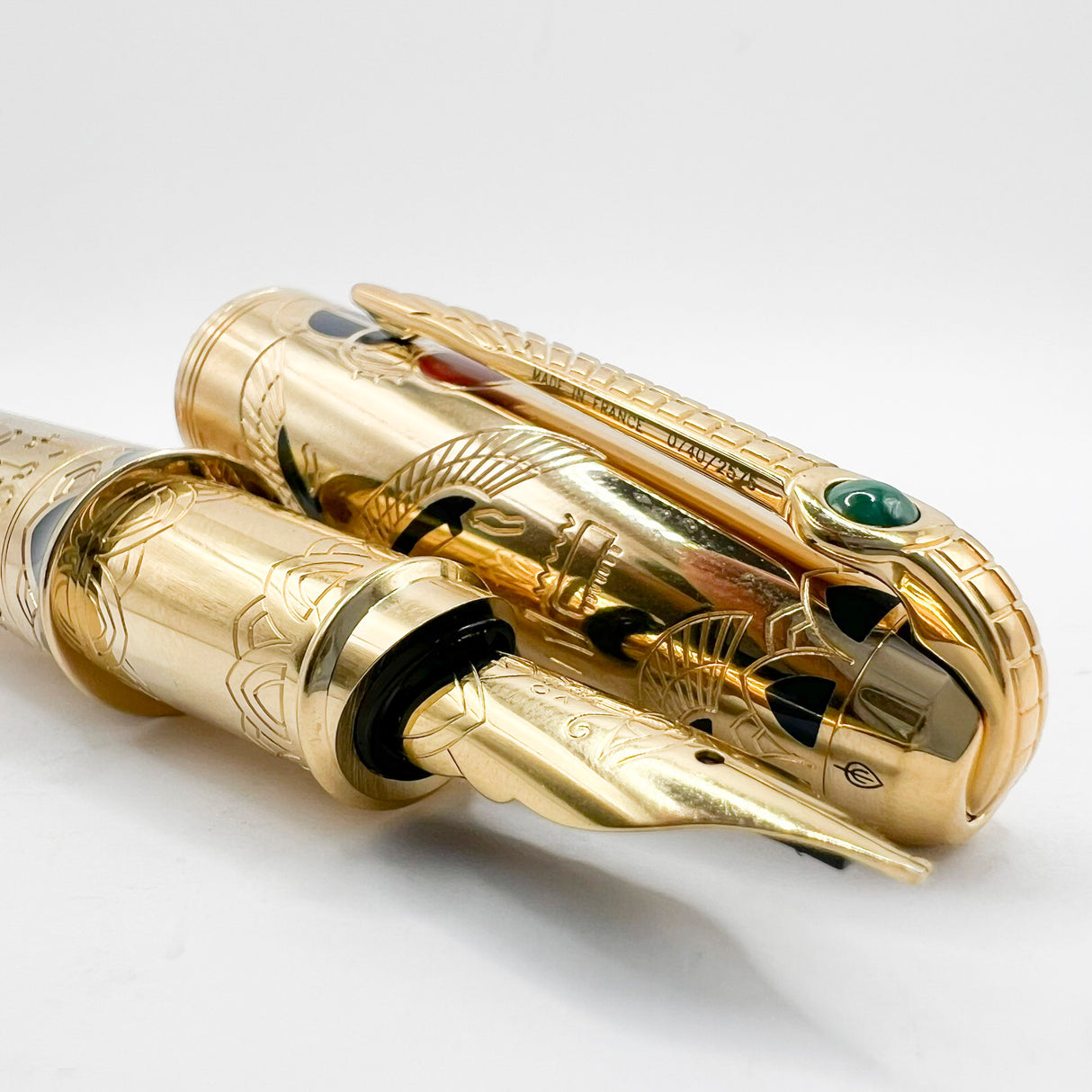 S.T. DuPont Pharoah Limited Edition Fountain Pen - Medium 18kt Gold Nib - MINT - EXQUISITE!