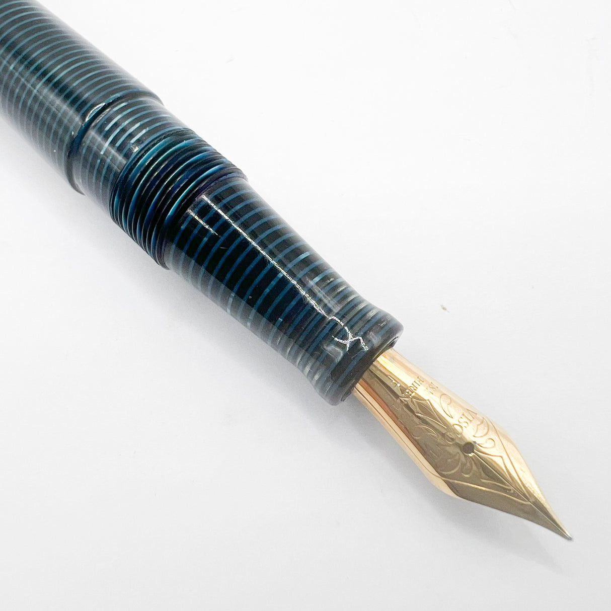 Visconti Manhattan Blue Celluloid With Scarce Cut-out Cap Band   - Fine 18kt Gold Nib