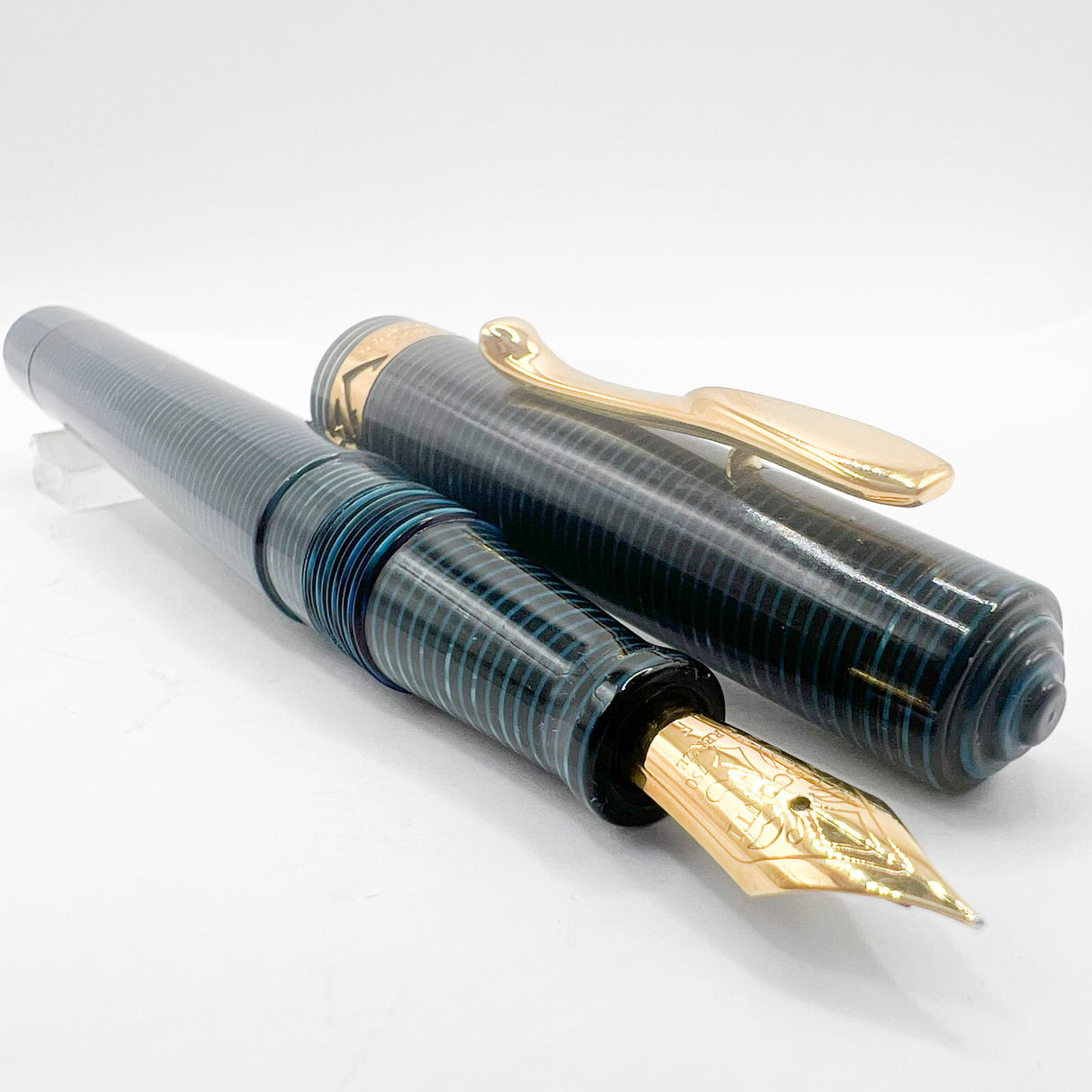 Visconti Manhattan Blue Celluloid With Scarce Cut-out Cap Band   - Fine 18kt Gold Nib