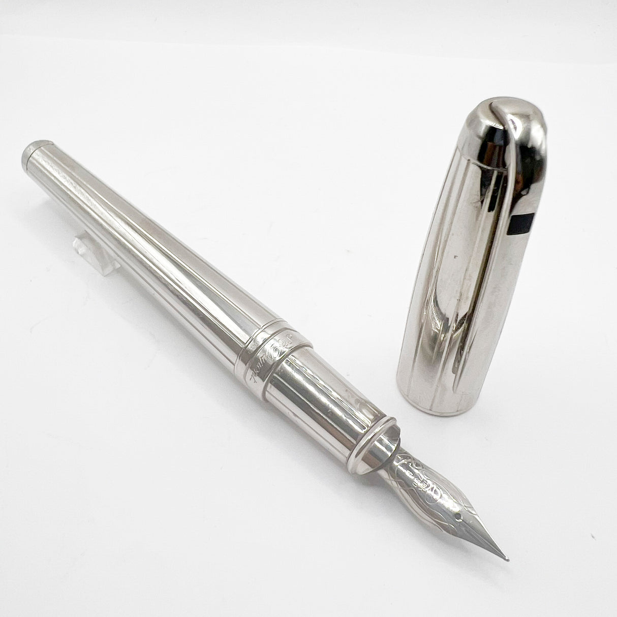 S. T. Dupont Orpheo (Largest Size) Palladium Plated Fountain Pen -  Fine 18kt Gold Nib