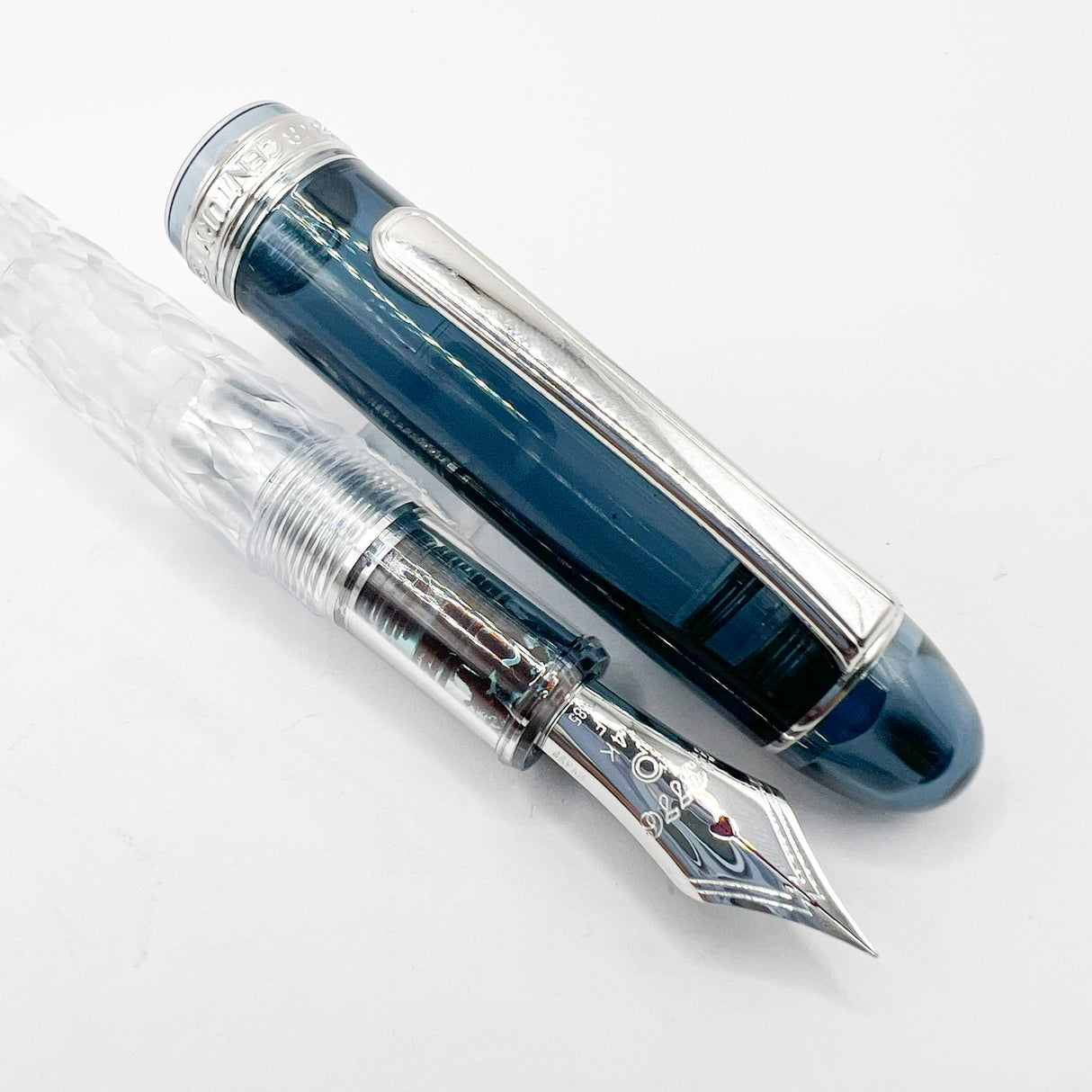 Platinum Limited Edition #3776 Century Fuji Unkei "Kinu-Gumo" Fountain Pen - Fine 14kt Gold Nib