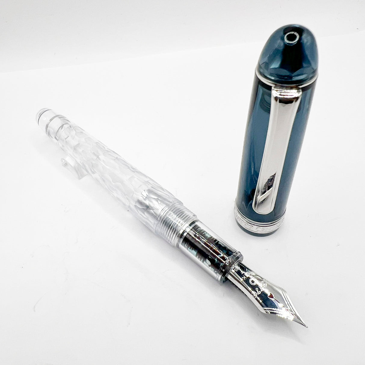 Platinum Limited Edition #3776 Century Fuji Unkei "Kinu-Gumo" Fountain Pen - Fine 14kt Gold Nib