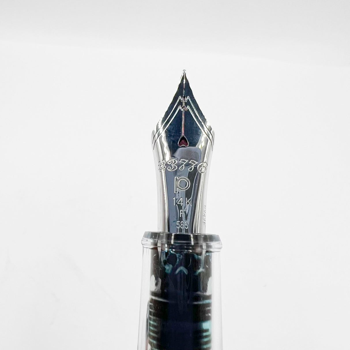 Platinum Limited Edition #3776 Century Fuji Unkei "Kinu-Gumo" Fountain Pen - Fine 14kt Gold Nib