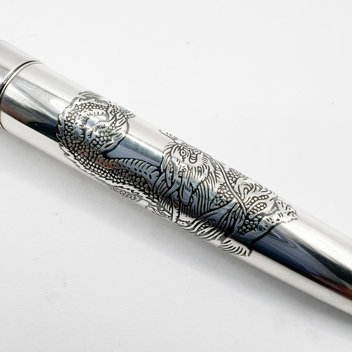 Pilot Sterling Silver Dragon Fountain Pen - Medium 18kt Gold Nib