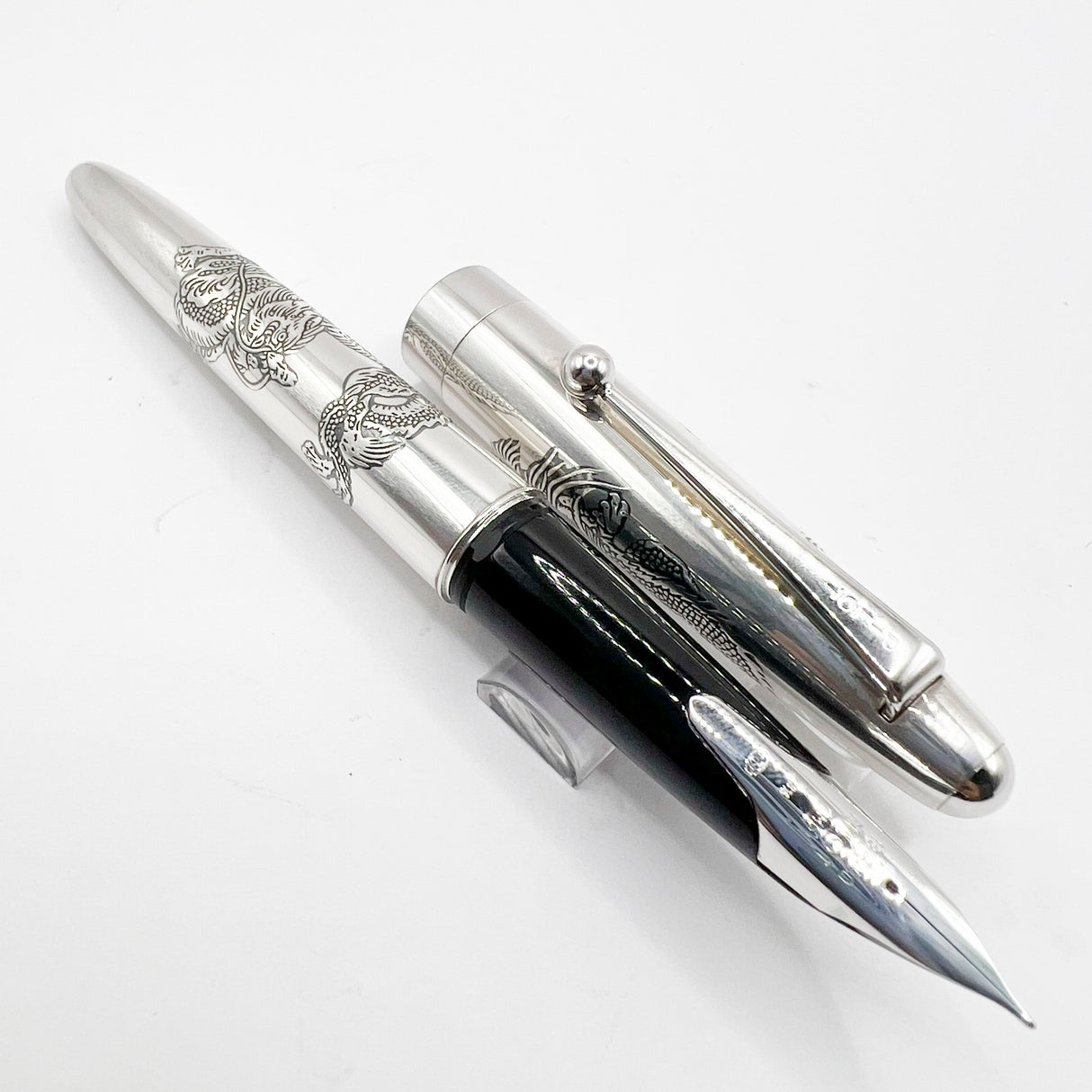 Pilot Sterling Silver Dragon Fountain Pen - Medium 18kt Gold Nib