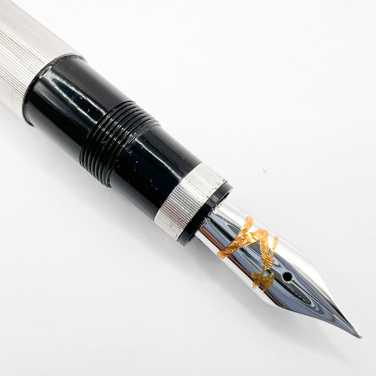 OMAS Large Ogiva Style Richard Hennessy Cognac Special Edition  Fountain Pen - Medium 18kt Gold Nib