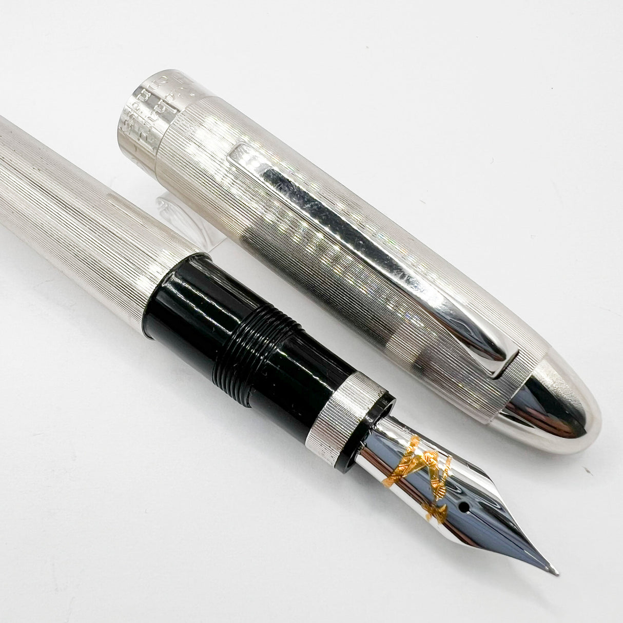 OMAS Large Ogiva Style Richard Hennessy Cognac Special Edition  Fountain Pen - Medium 18kt Gold Nib