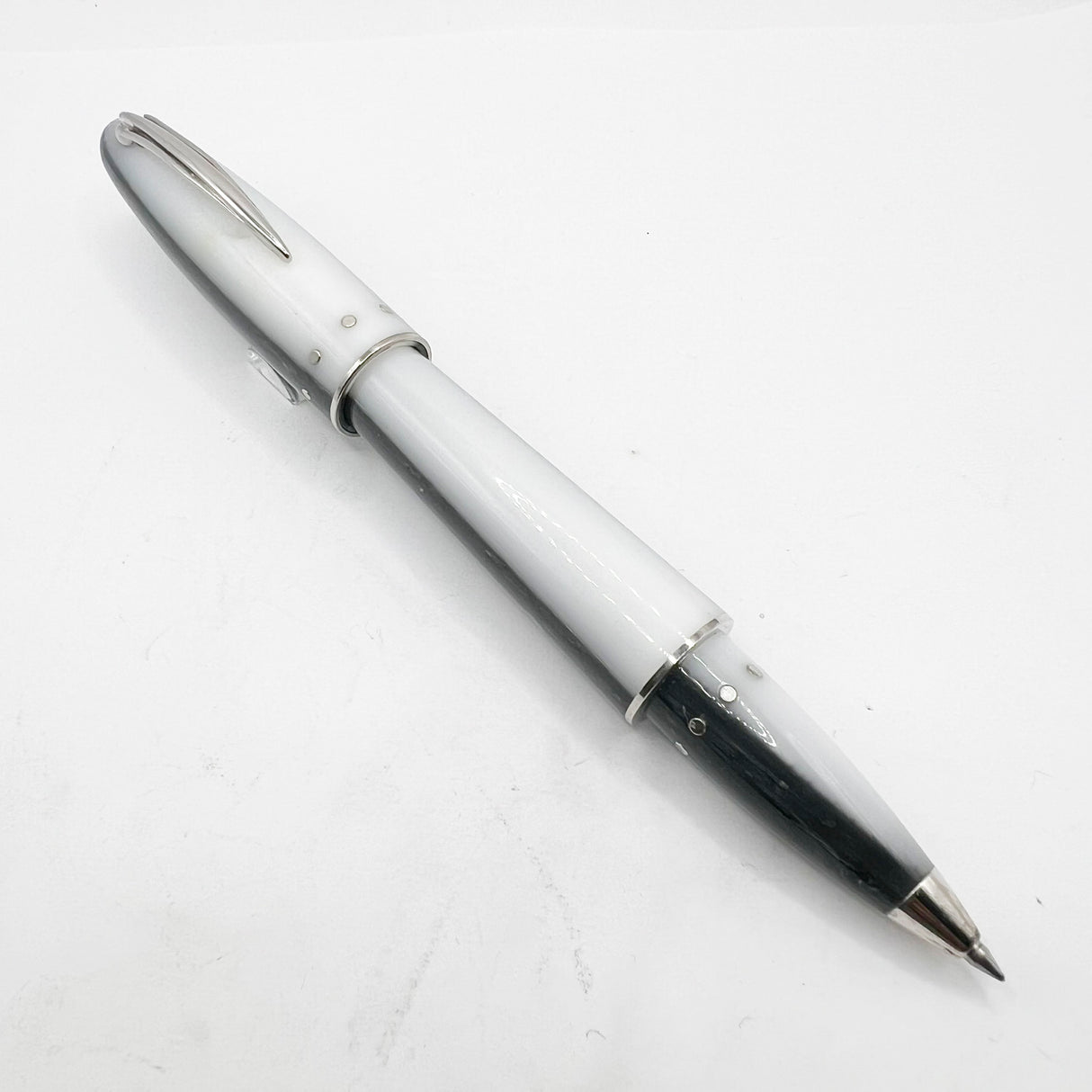 Nettuno (Italy)  "Shark" Oversized Convertible Rollerball/Ballpoint Limited Edition # 31/400