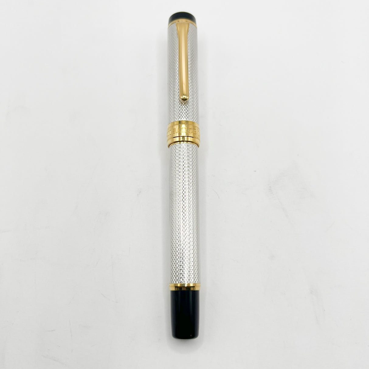 Sailor White Metal Barleycorn Guilloche Fountain Pen -  Medium 14kt Gold Nib