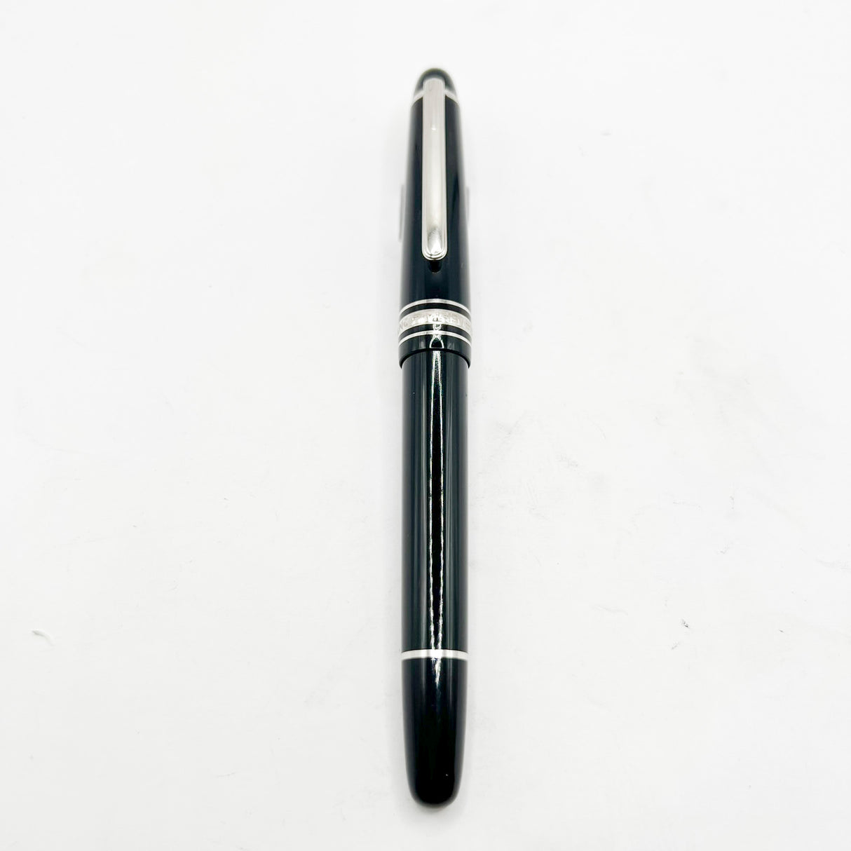 Montblanc Meisterstuck Black Resin #145 Classique Platinum-Plated Trim Fountain  Pen - Medium  14kt Kt Gold Nib