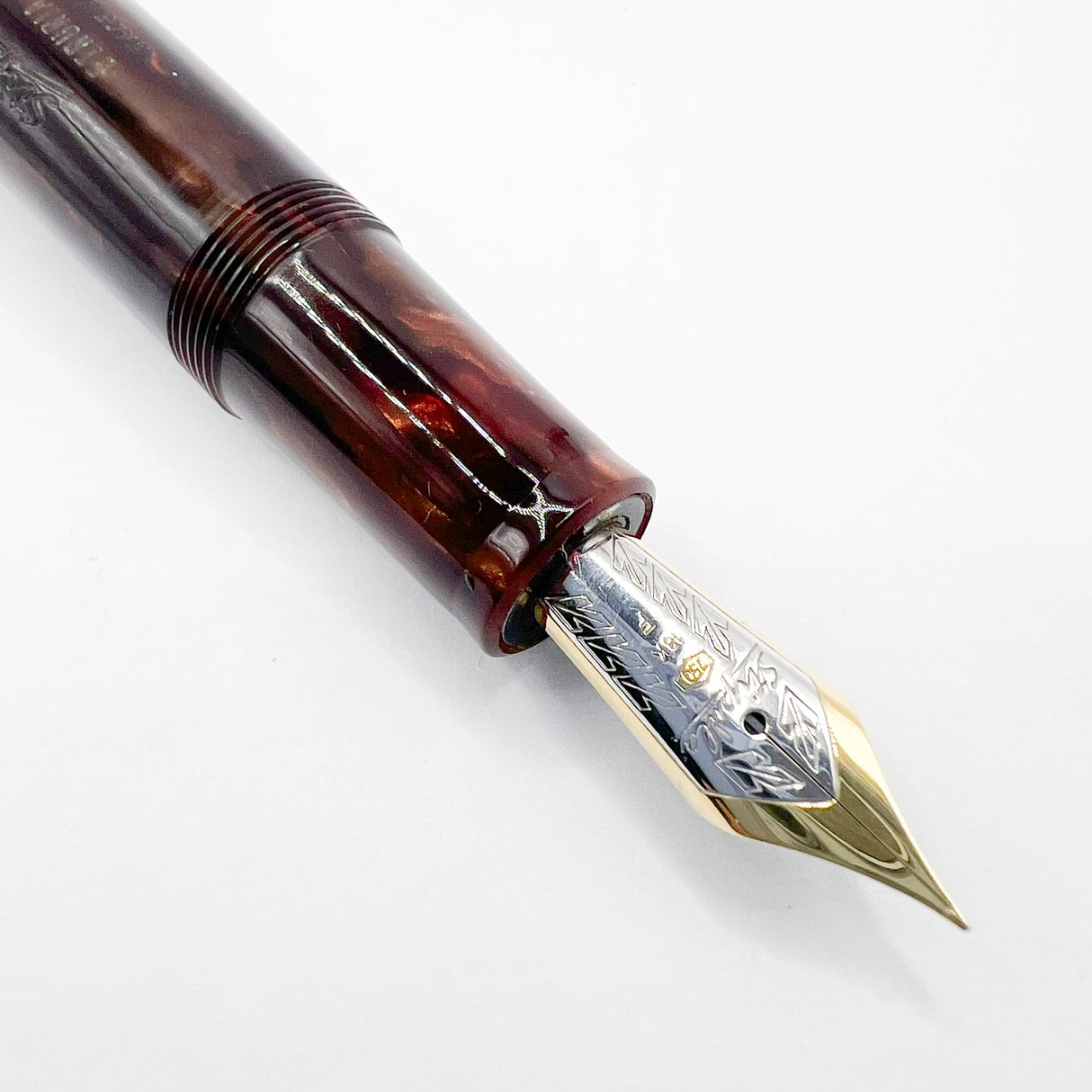 Stipula Early Etruria Variegated Burgundy & Amber Celluloid Fountain Pen- 9kt Gold Cap Band & Trim  -   Fine 18Kt Gold Nib