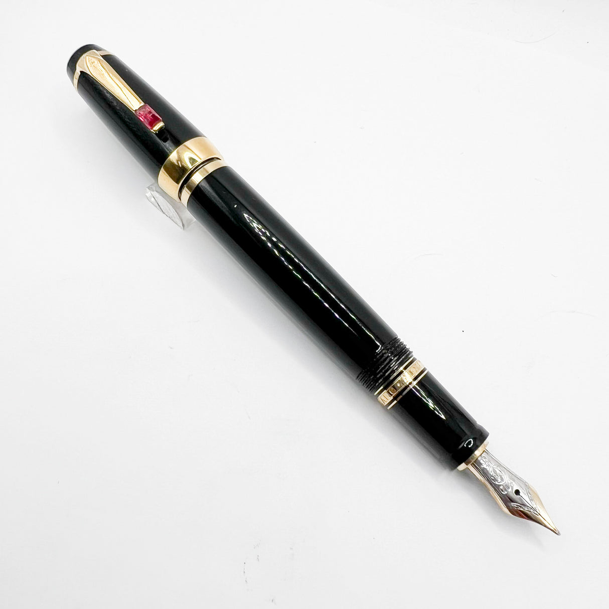 Montblanc Boheme Black Retractable Nib Fountain Pen- Fine 14 Kt Gold Nib