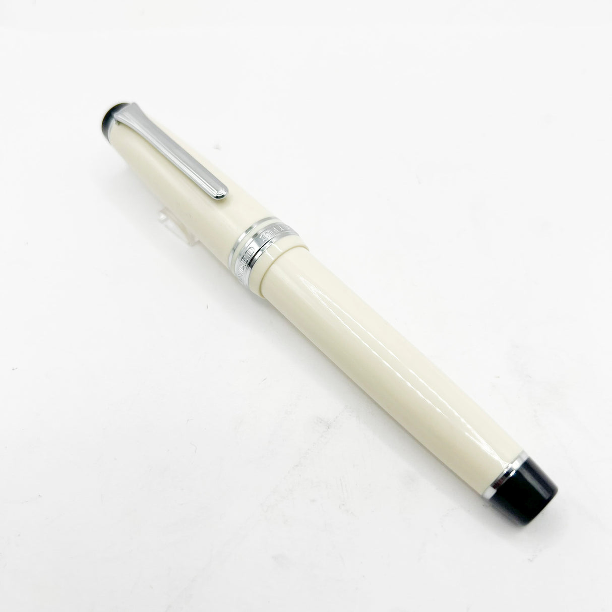 Sailor Professional Gear Ivory Resin Fountain Pen - Fine 21 Kt Gold Nib