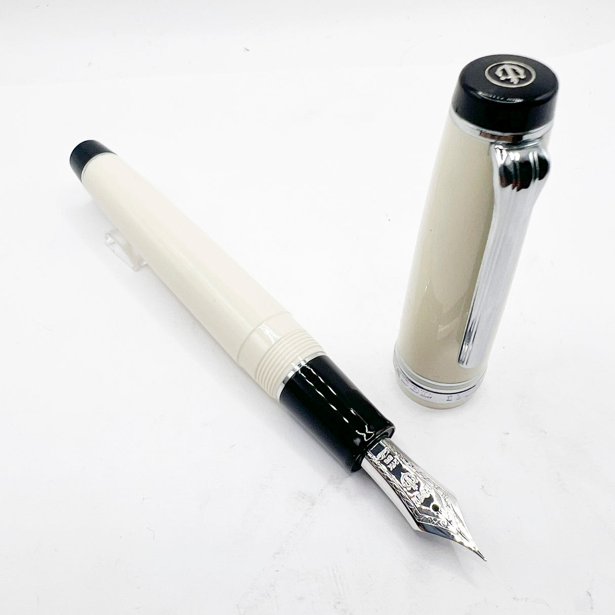 Sailor Professional Gear Ivory Resin Fountain Pen - Fine 21 Kt Gold Nib