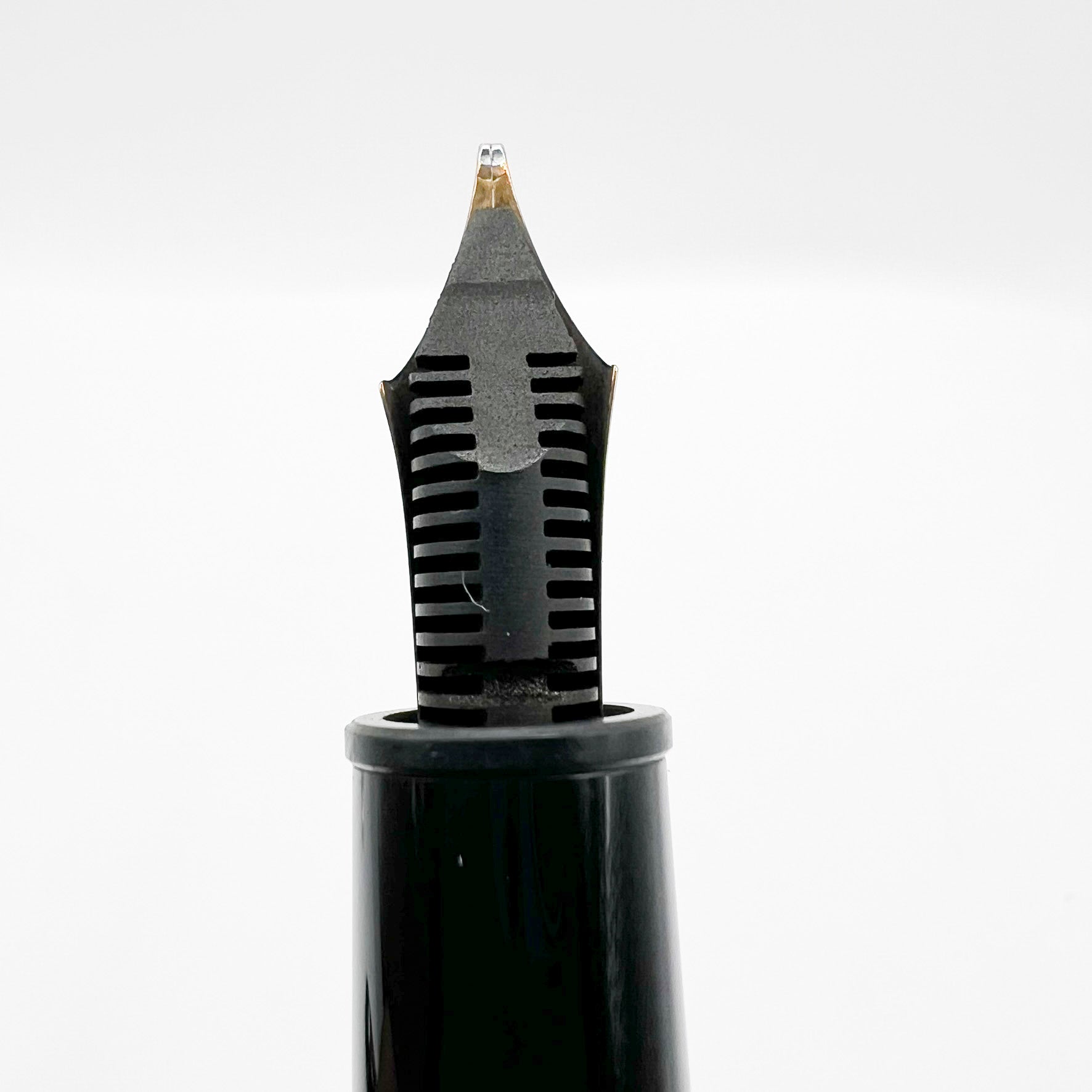 Montblanc Meisterstuck Black Resin #146 LeGrand Fountain Pen