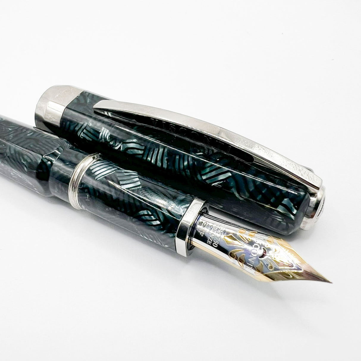 Visconti Aida Celluloid Limited Edition Facetted Fountain Pen - Extra Extra Fine(EEF) 18kt Gold Nib