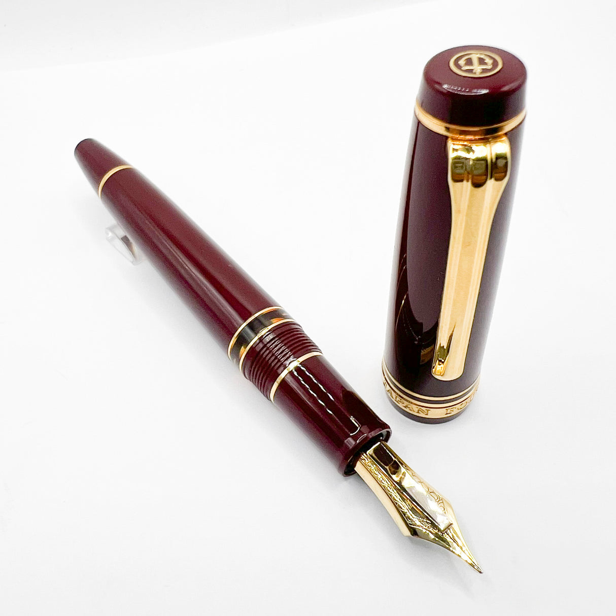 Sailor Maroon Pro Gear Realo Fountain Pen - Medium 21kt Gold EMPEROR Nib !!!!