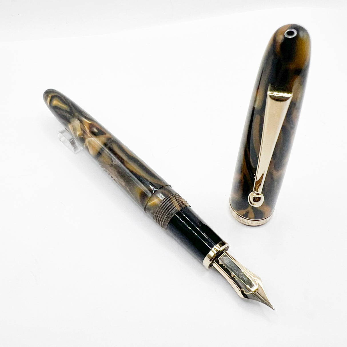 Sailor Imperial Magellan Style Limited Edition Fountain Pen for Levengers - Medium/Fine 14kt Gold EMPEROR Nib !!!!