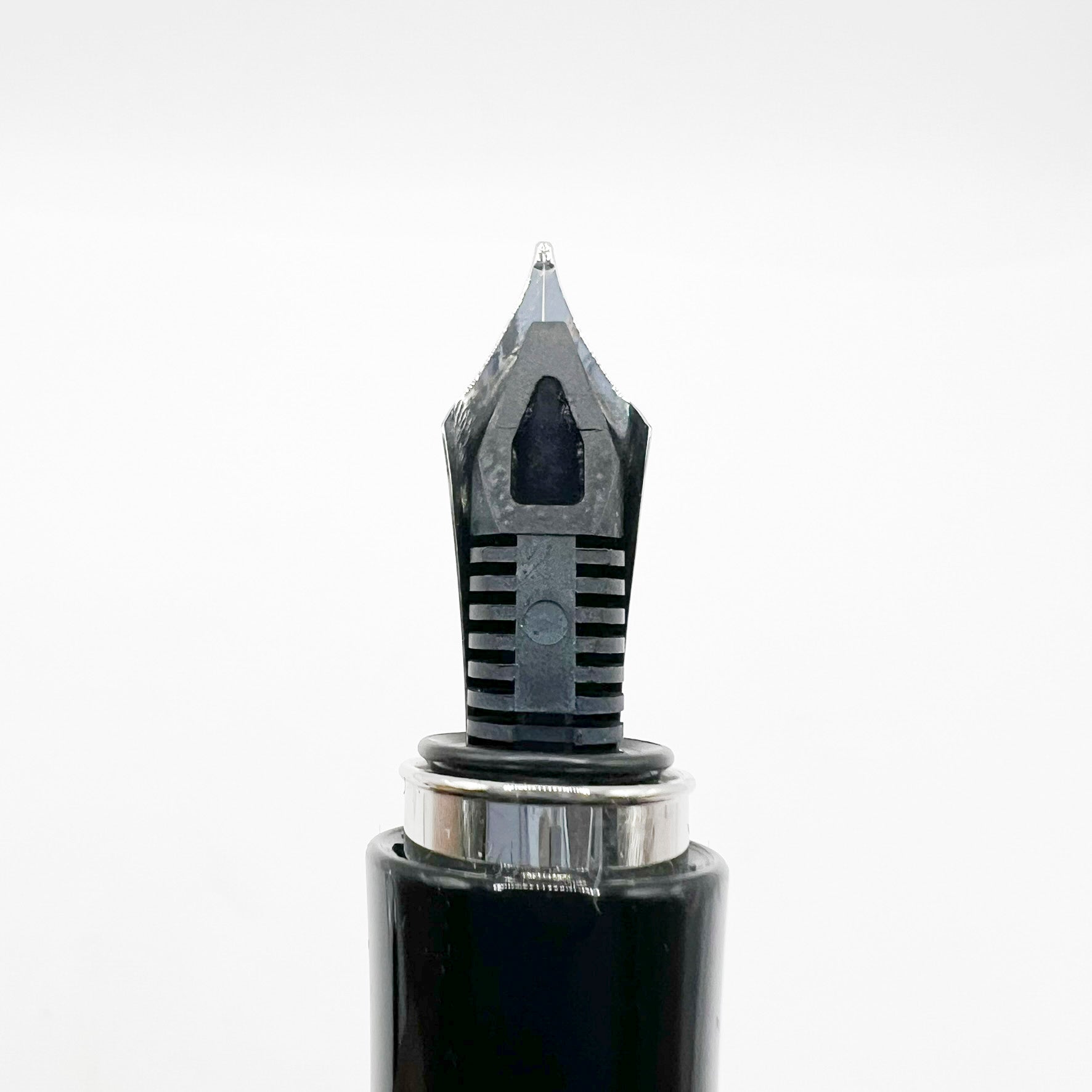 Graf von Faber Castell Smooth Black Intuition Fountain Pen - Fine