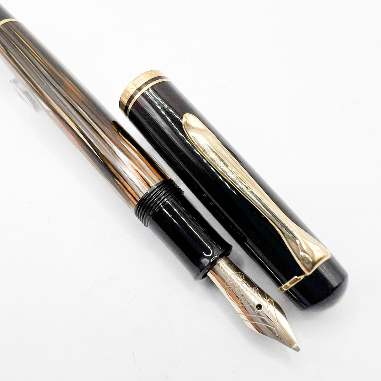 Pelikan M400 Tortoise Brown Fountain Pen - Broad 14kt Gold Nib