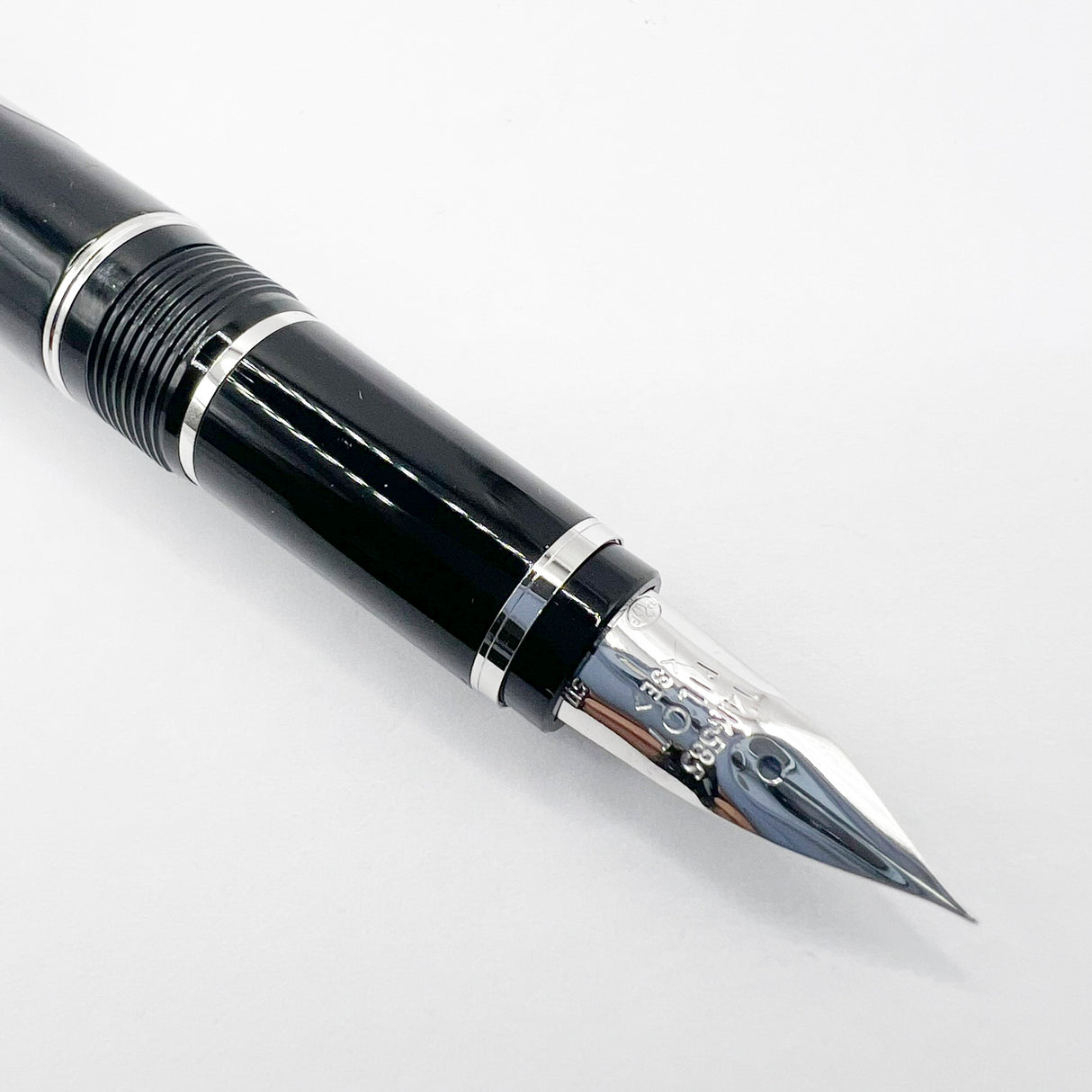 Pilot Falcon II Metal Black Fountain Pen - Semi-Flex Extra Fine 14kt Gold Nib