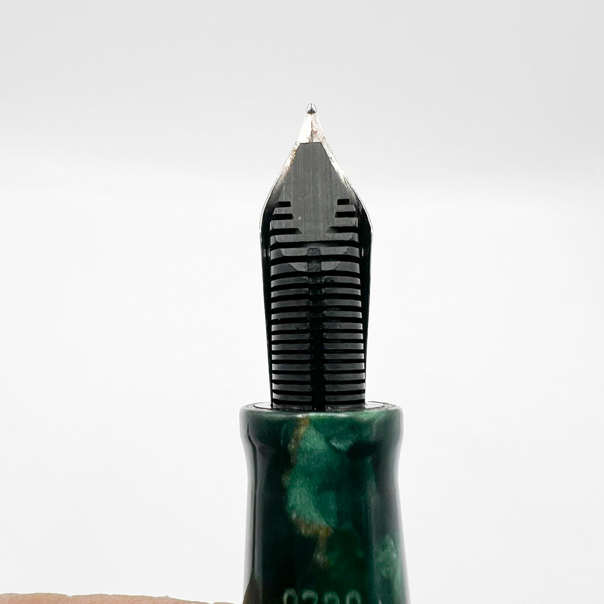 Visconti Limited Edition Michelangelo Grande Celluloid Fountain  Pen - Medium 18kt Gold Nib