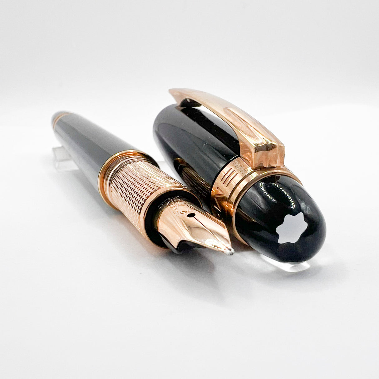Montblanc Starwalker Black Resin with Rose Gold Plated Trim Fountain Pen - Medium 14kt Gold Nib